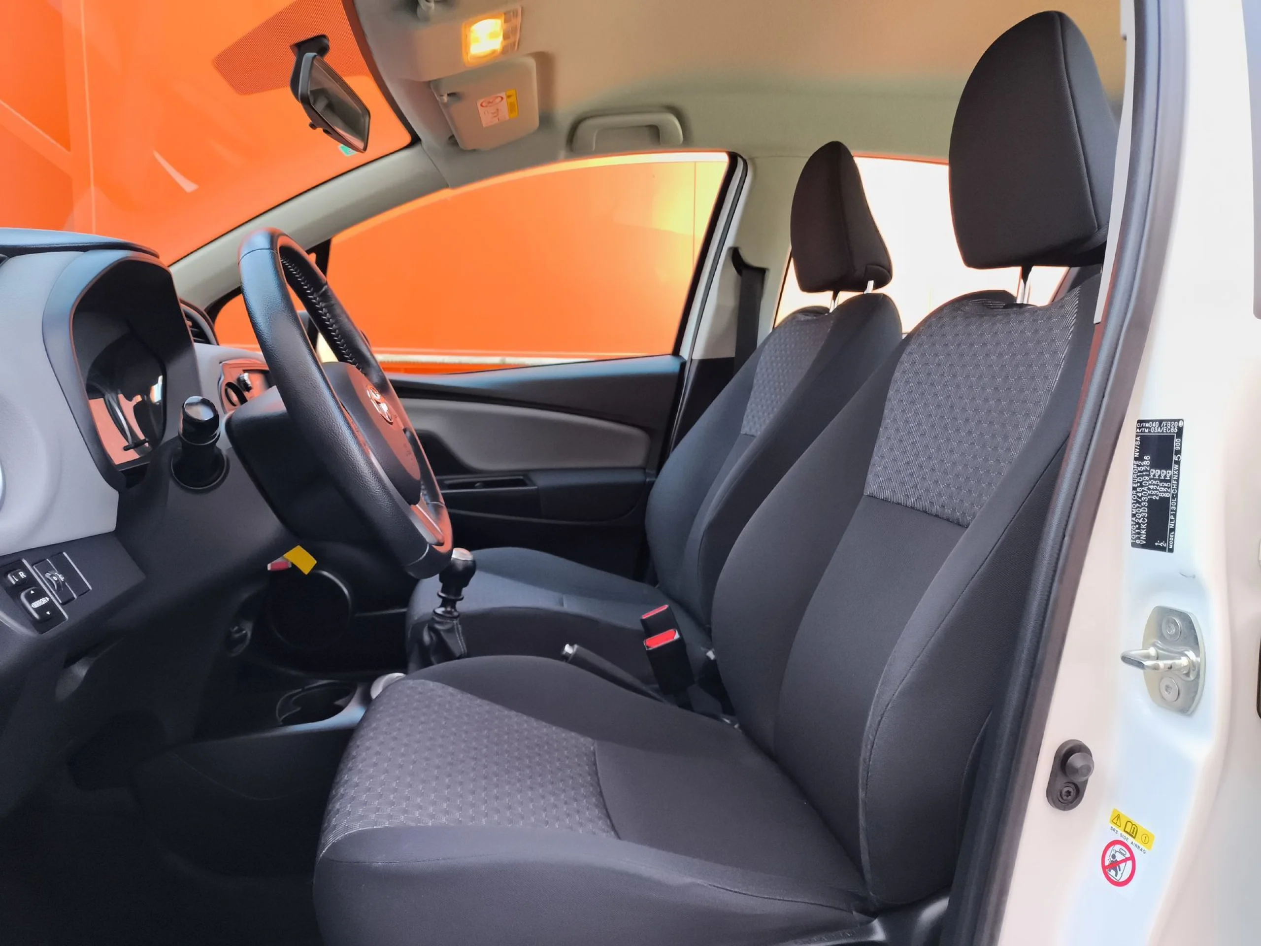 Toyota Yaris 1.4 D4-D Active 66 kW (90 CV) - Foto 8