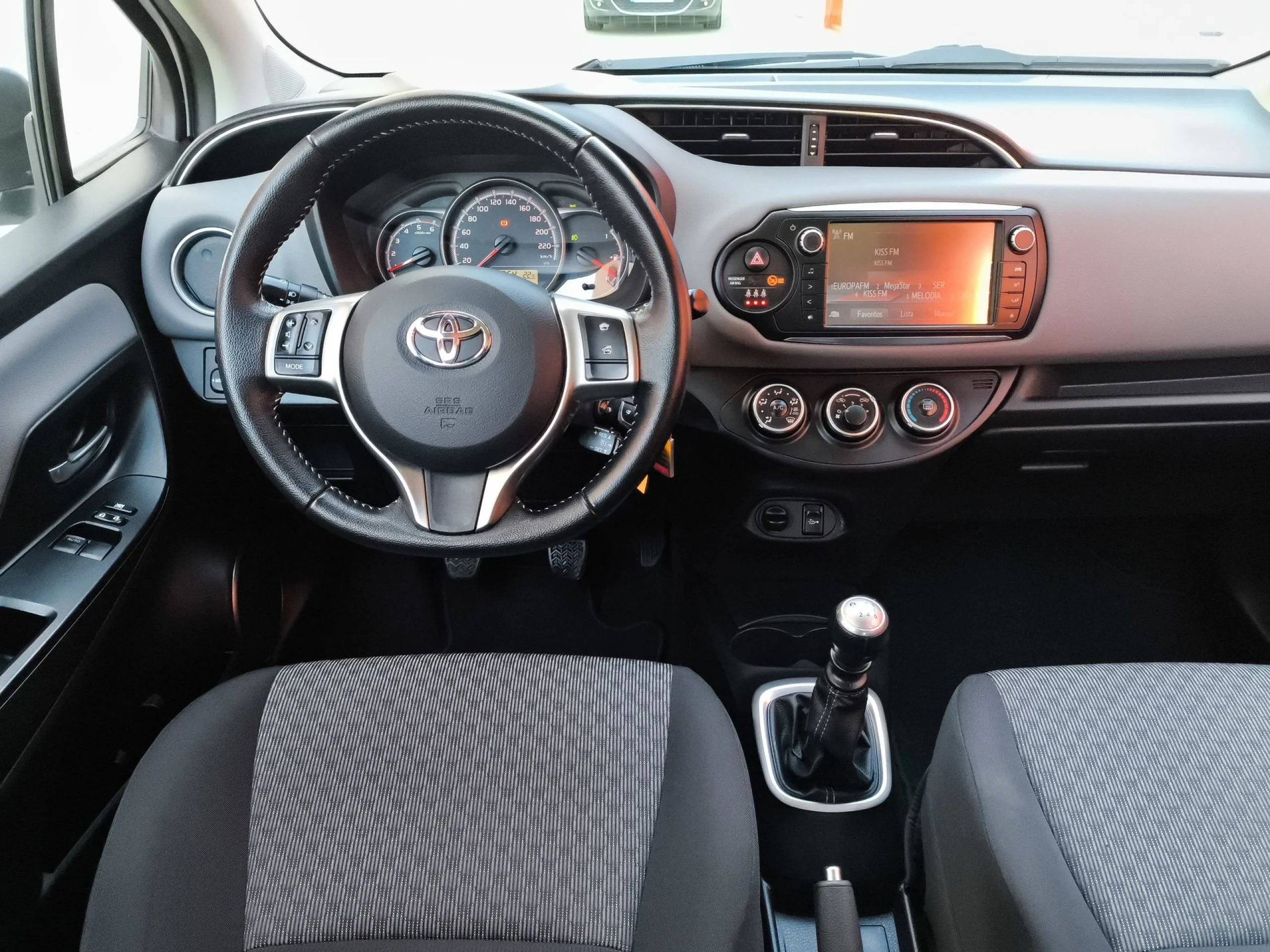 Toyota Yaris 1.4 D4-D Active 66 kW (90 CV) - Foto 17