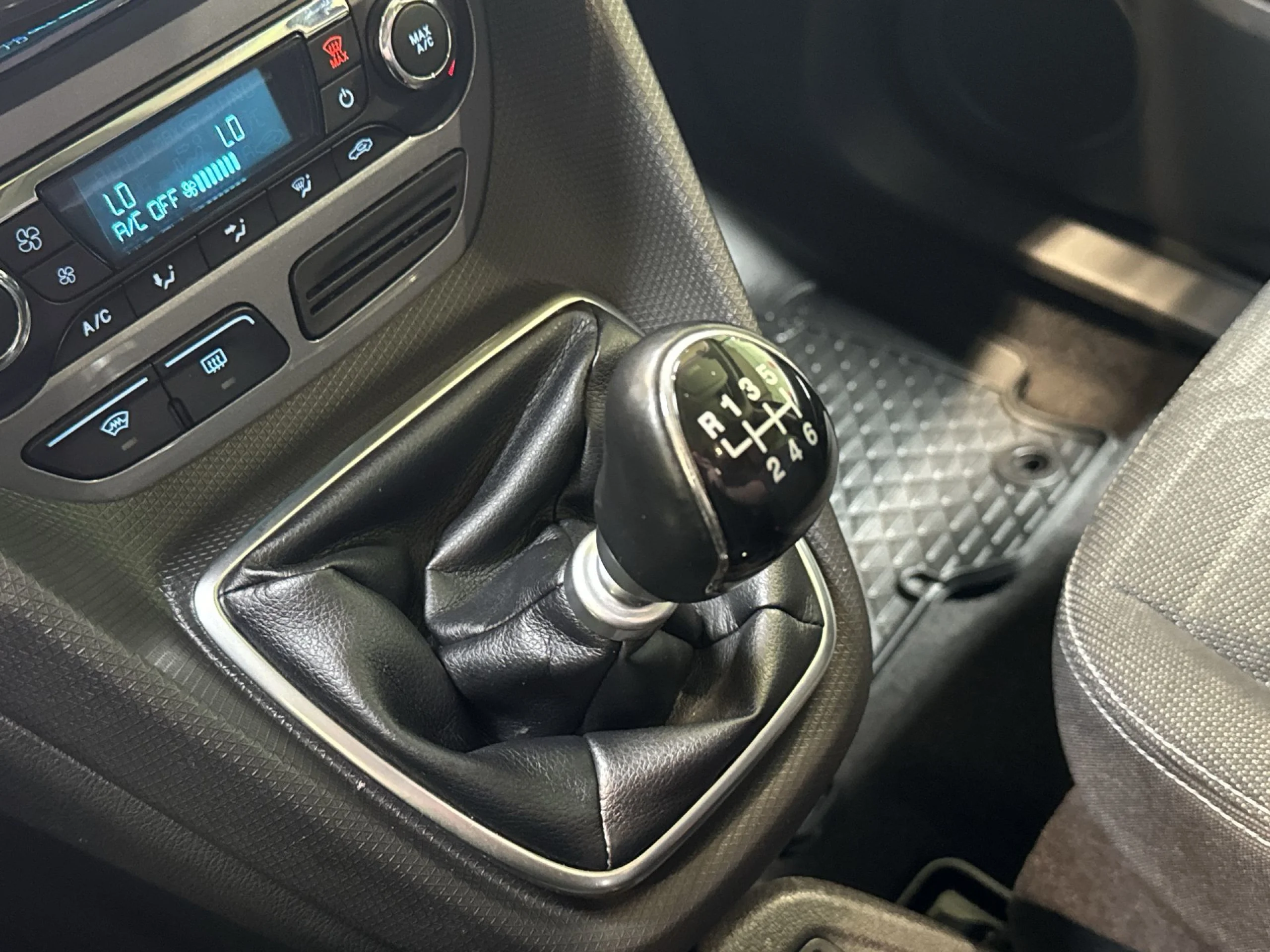 Ford Grand tourneo connect 1.6 TDCi Titanium 85 kW (115 CV) - Foto 16