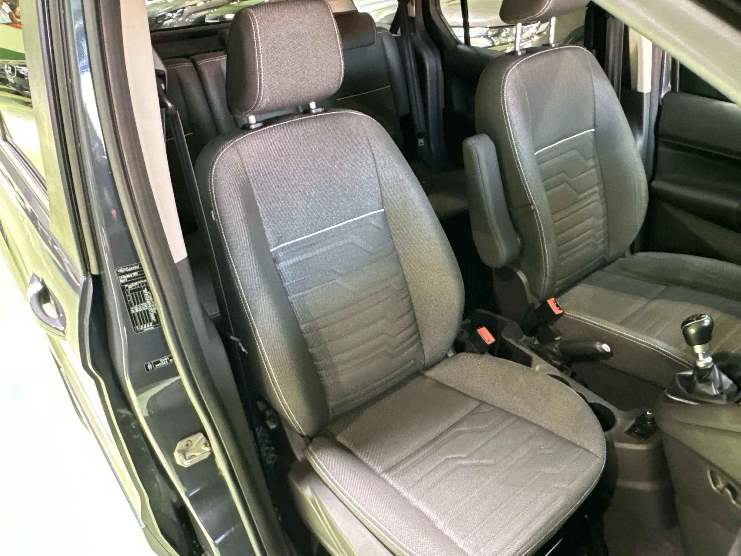 Ford Grand tourneo connect 1.6 TDCi Titanium 85 kW (115 CV) - Foto 21
