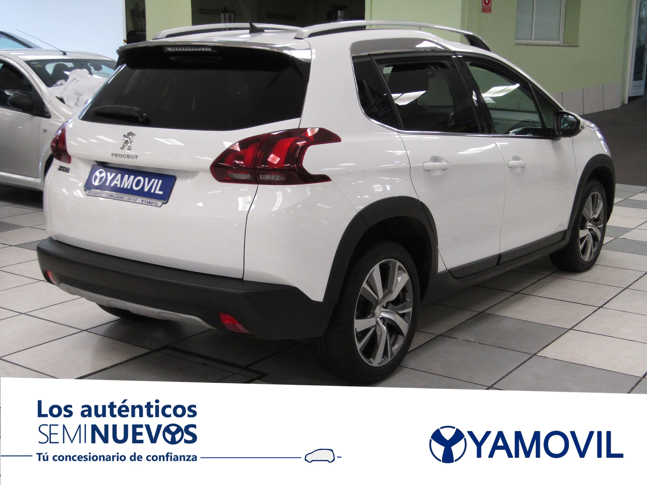 Peugeot 2008 1.2 PURETECH ALLURE 5P - Foto 4
