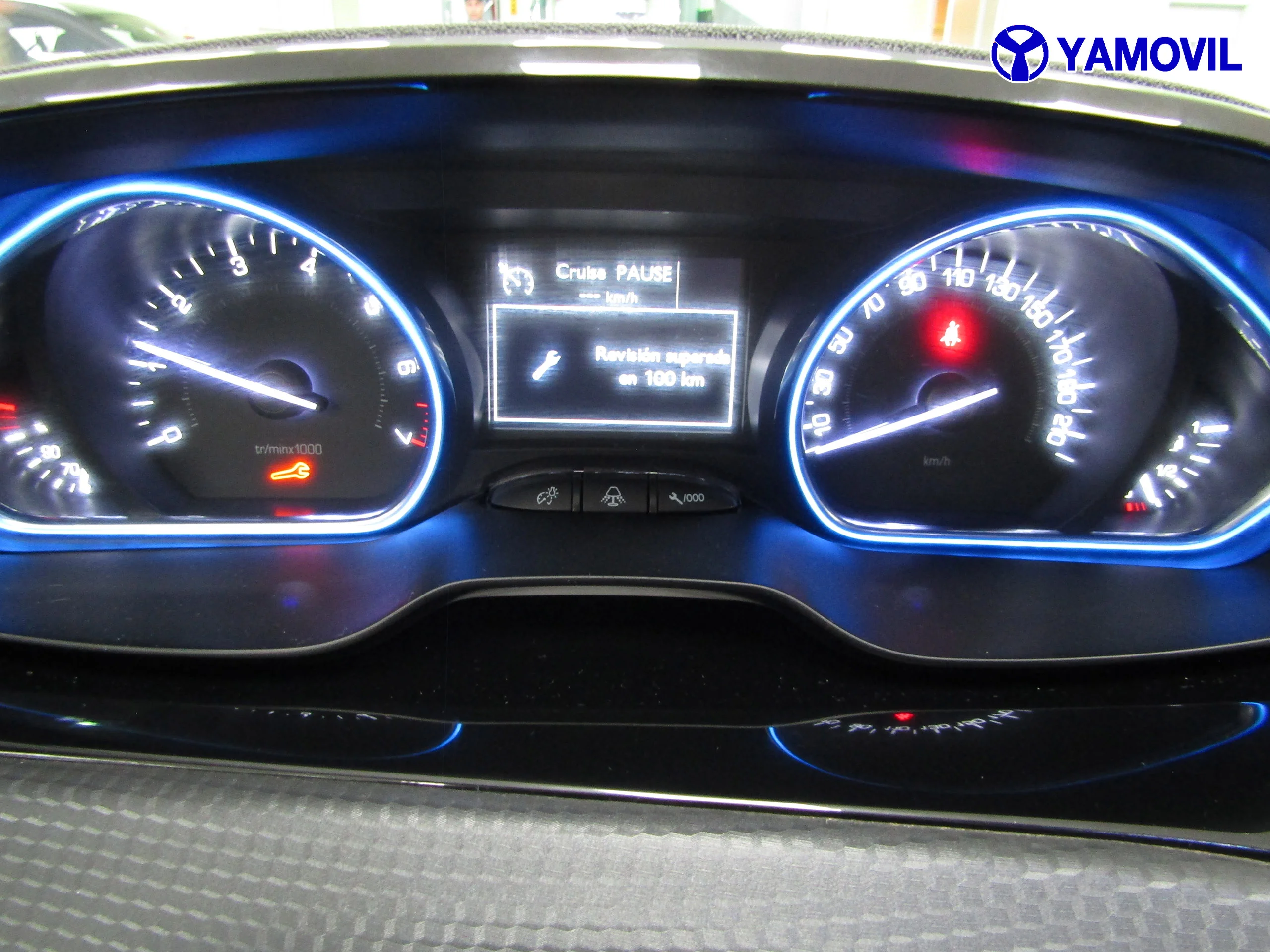 Peugeot 2008 1.2 PURETECH ALLURE 5P - Foto 19