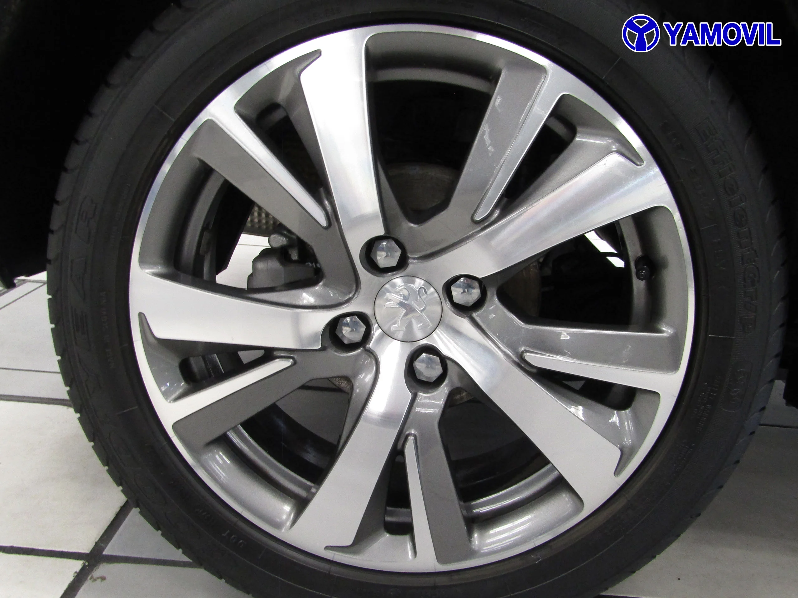 Peugeot 2008 1.2 PURETECH ALLURE 5P - Foto 11