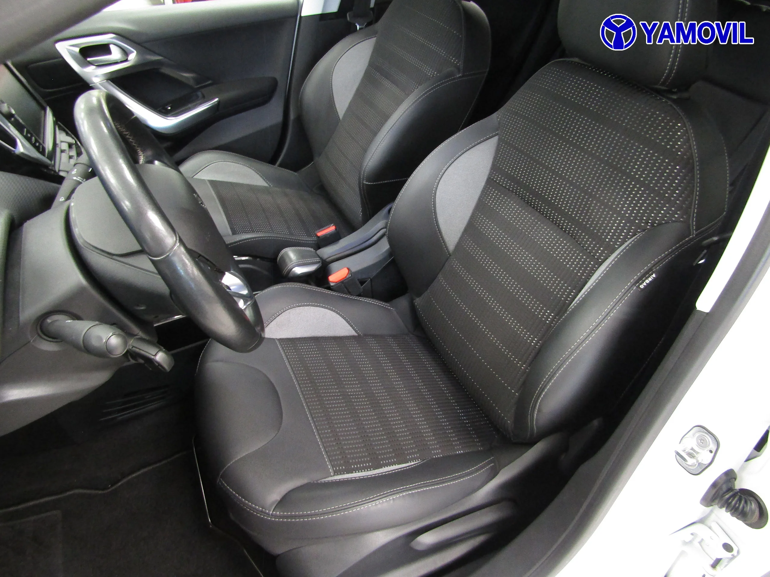 Peugeot 2008 1.2 PURETECH ALLURE 5P - Foto 13