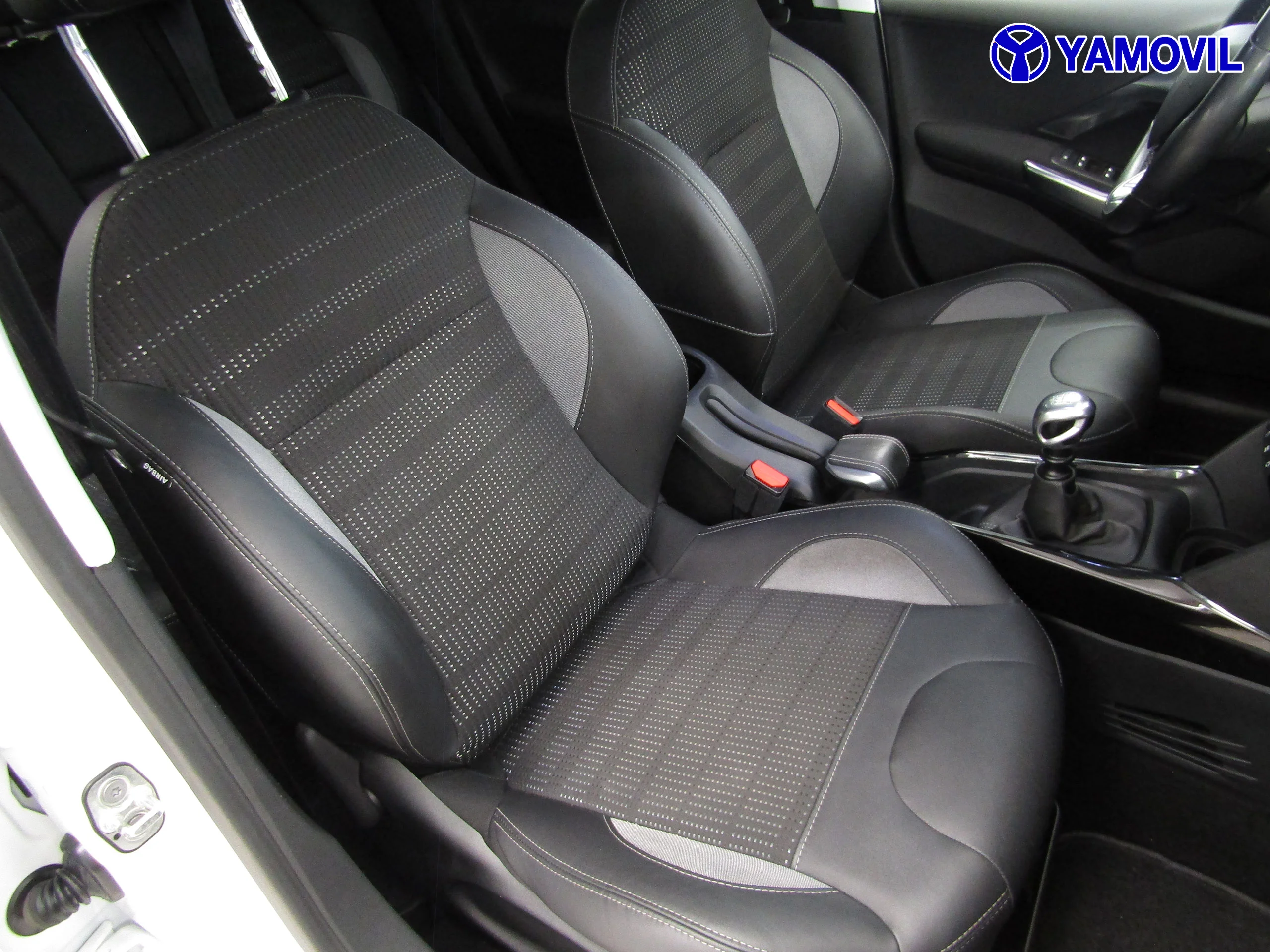 Peugeot 2008 1.2 PURETECH ALLURE 5P - Foto 15