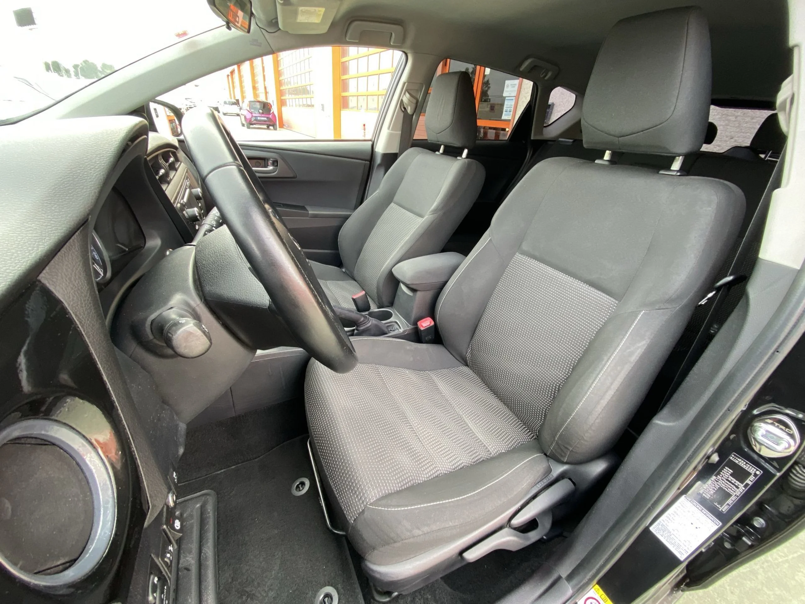 Toyota Auris 130 Active 97 kW (132 CV) - Foto 8