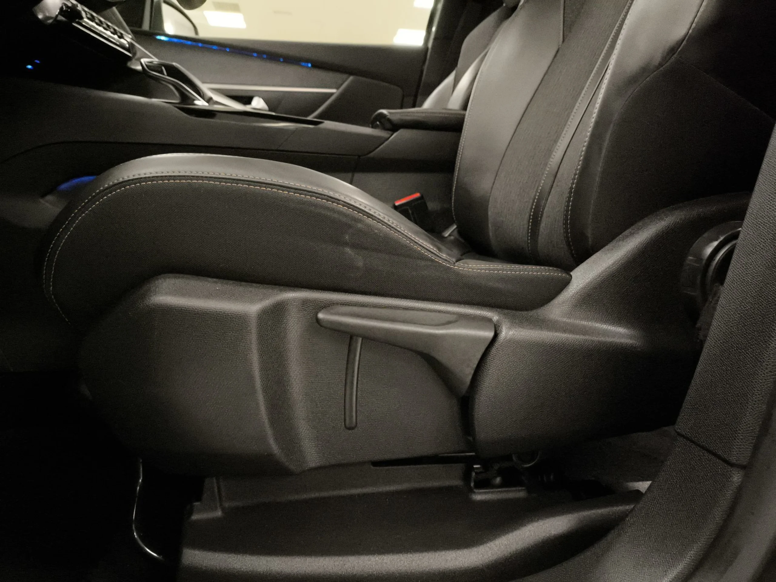 Peugeot 5008 1.6L THP GT Line EAT6 121 kW (165 CV) - Foto 9