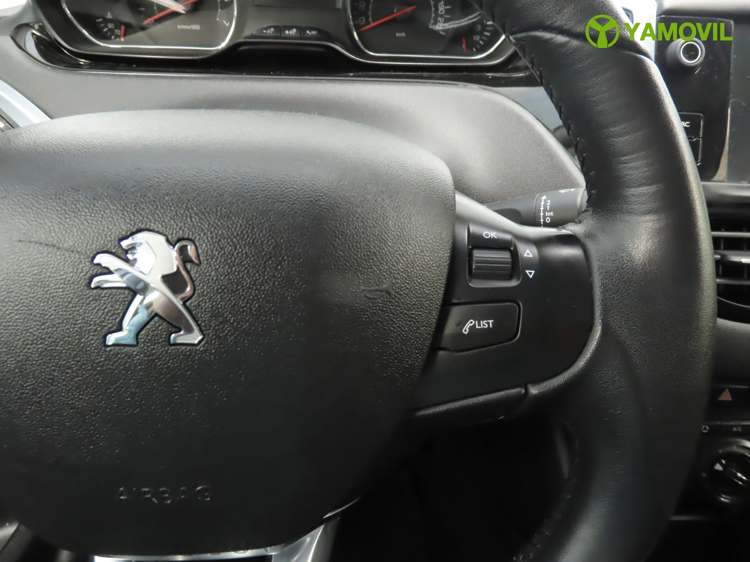 Peugeot 208 STYLE 1.2 82CV - Foto 26
