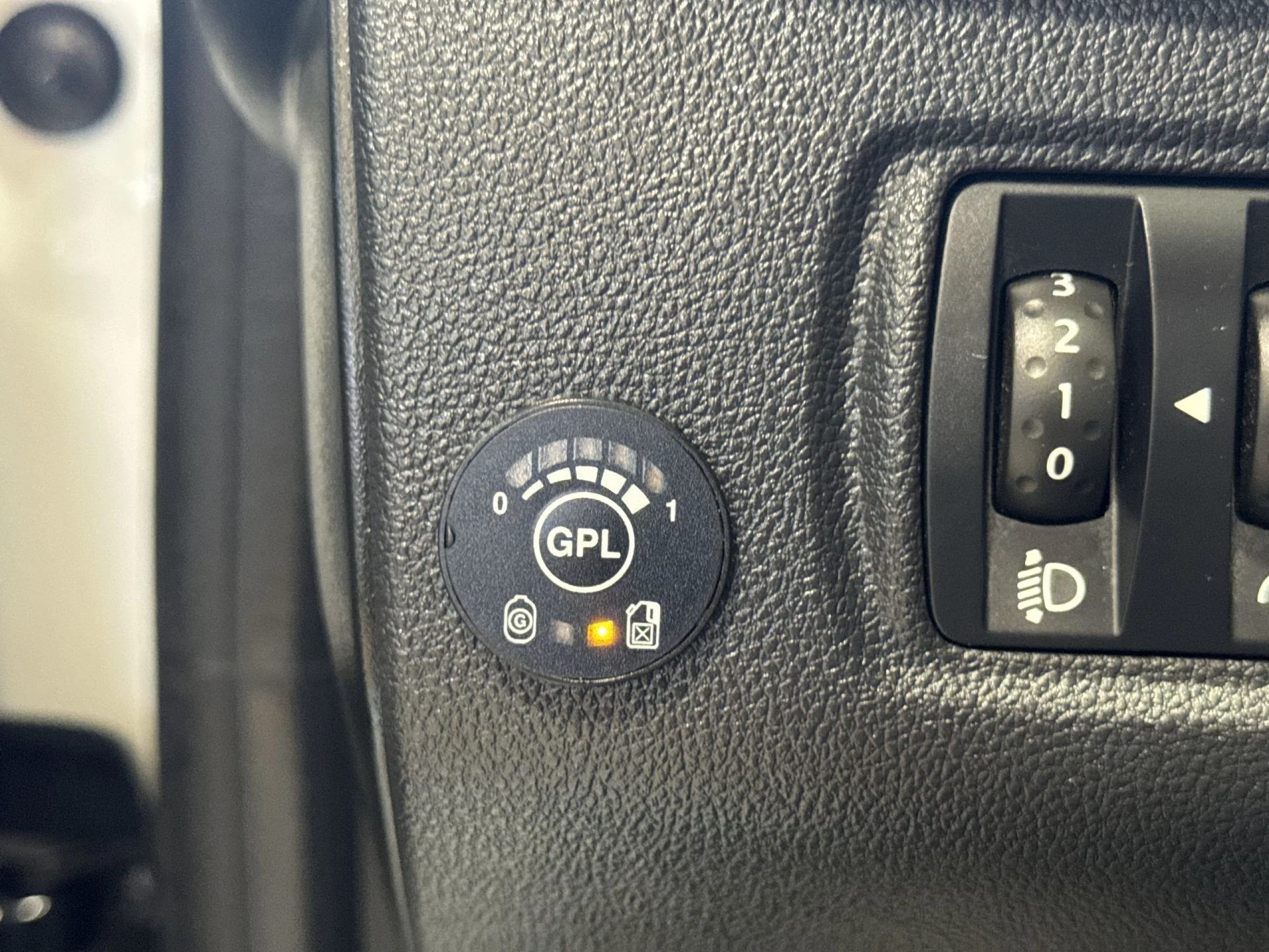 Renault Clio Limited Energy TCe 66 kW (90 CV) GLP - Foto 26