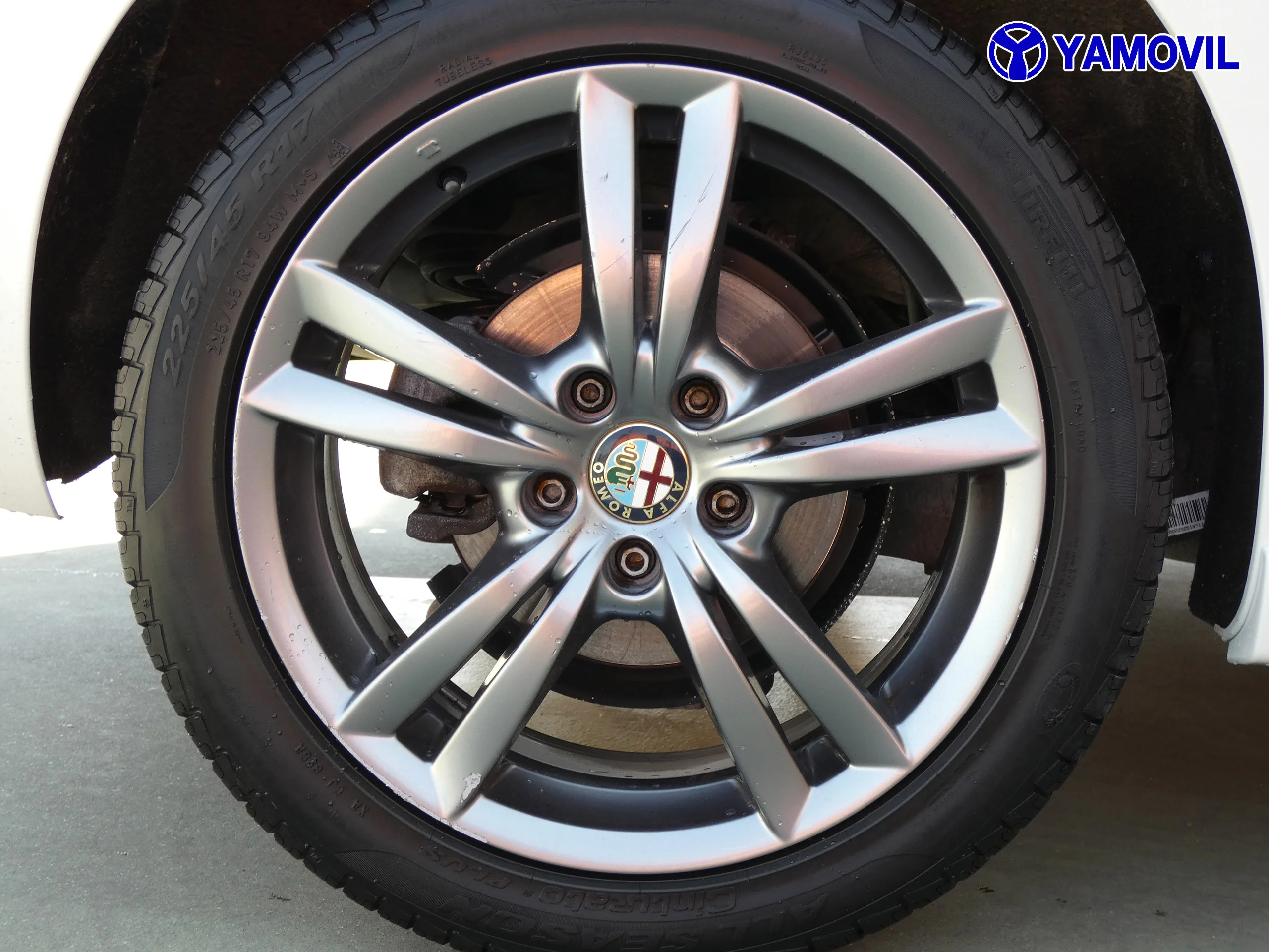 Alfa Romeo Giulietta 1.6 DISTINCTIVE - Foto 11