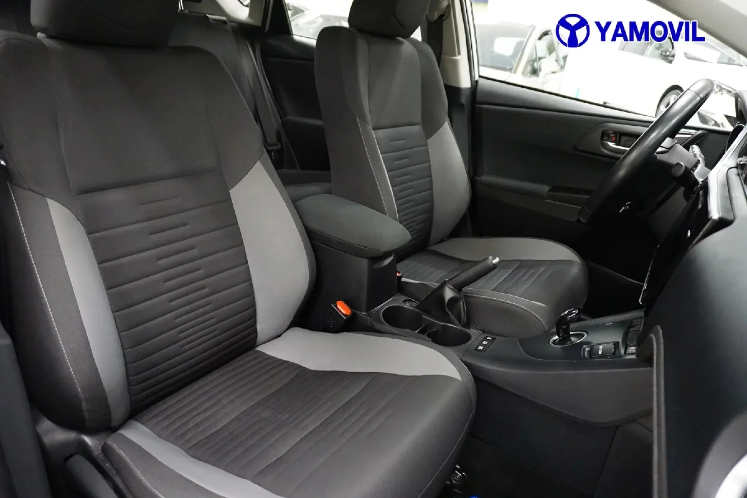 Toyota Auris 1.8 Hybrid Active 100 kW (136 CV) - Foto 16