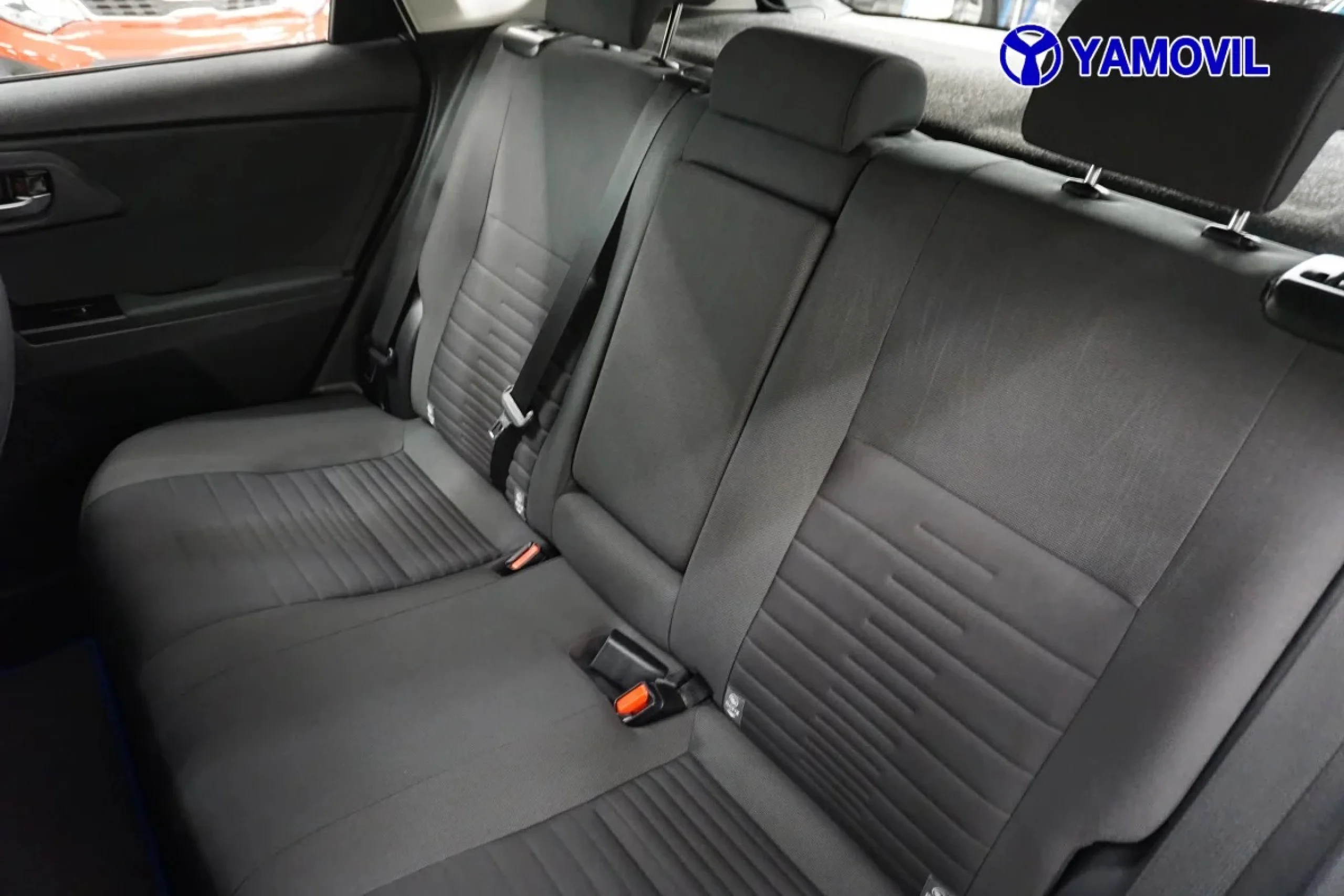 Toyota Auris 1.8 Hybrid Active 100 kW (136 CV) - Foto 15