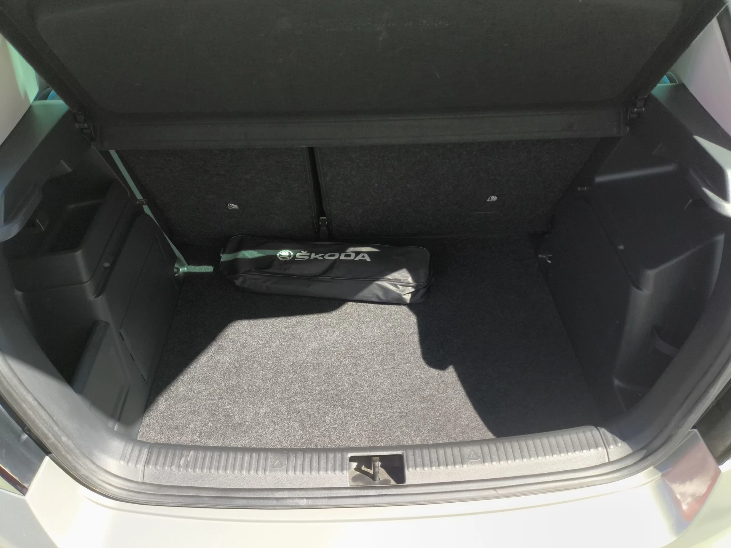 Skoda Fabia 1.0 MPI Like 55 kW (75 CV) - Foto 19