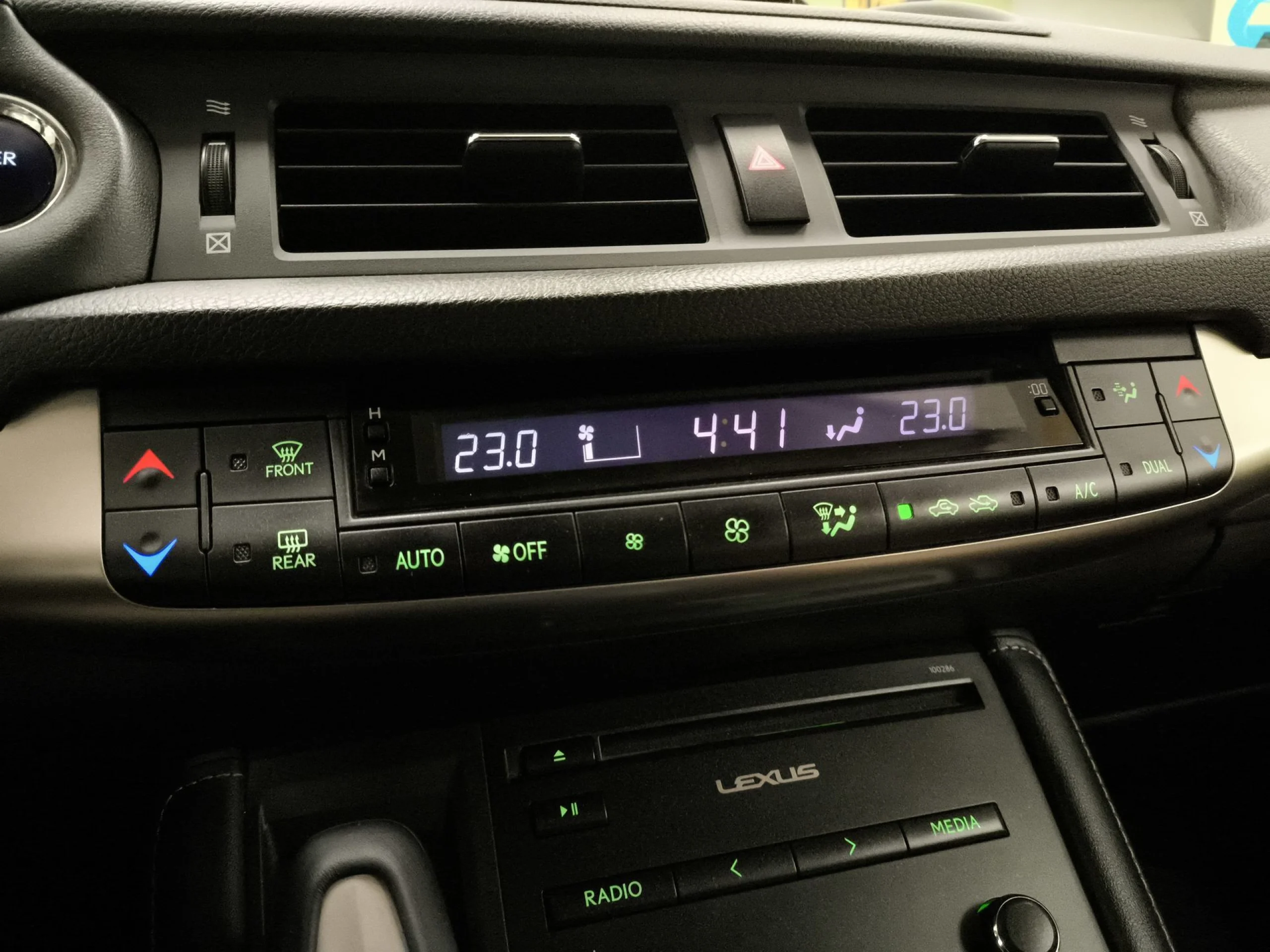 Lexus CT 200h Executive 100 kW (136 CV) - Foto 18