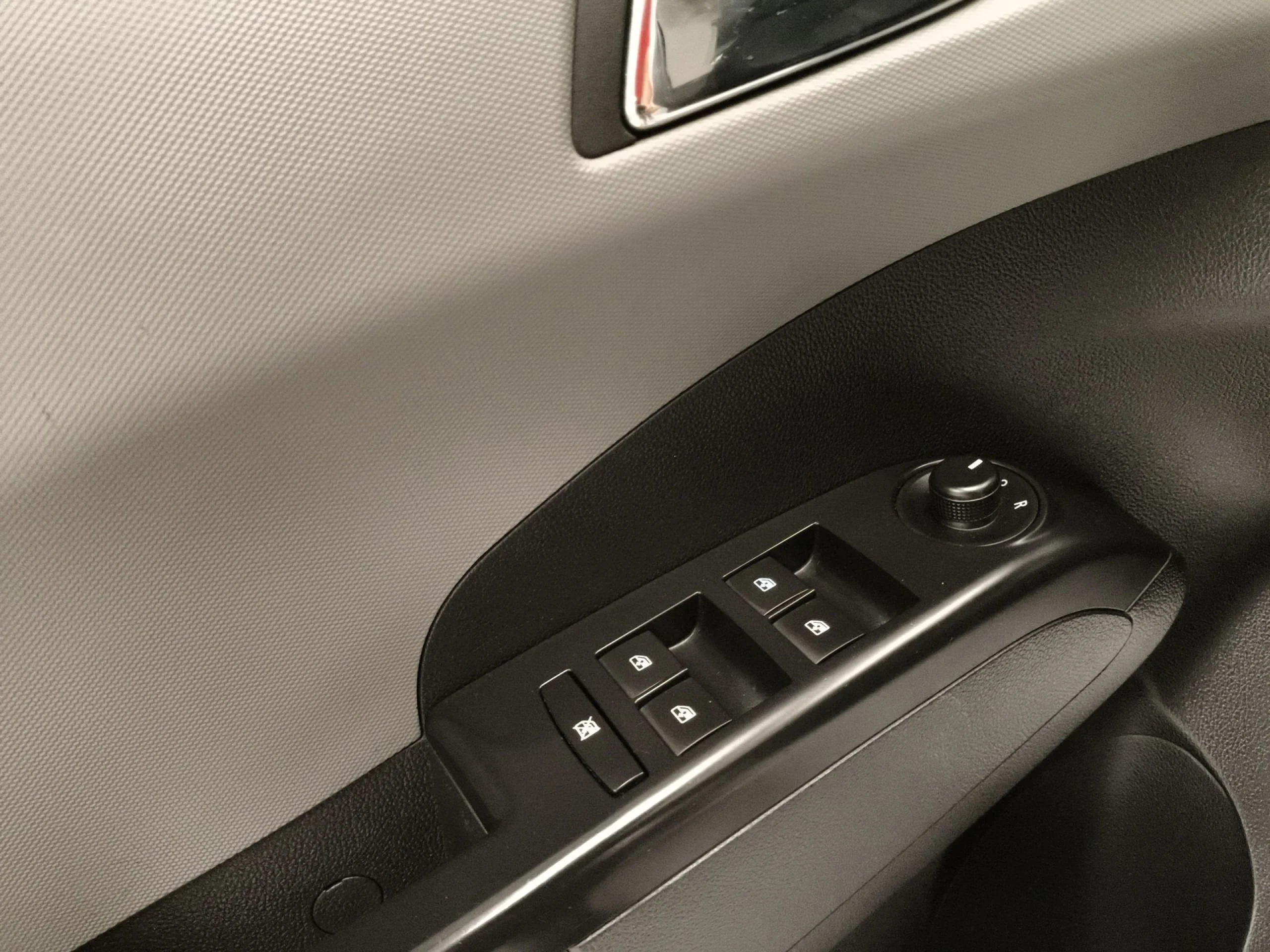 Chevrolet Aveo 1.4 LTZ 74 kW (100 CV) - Foto 10