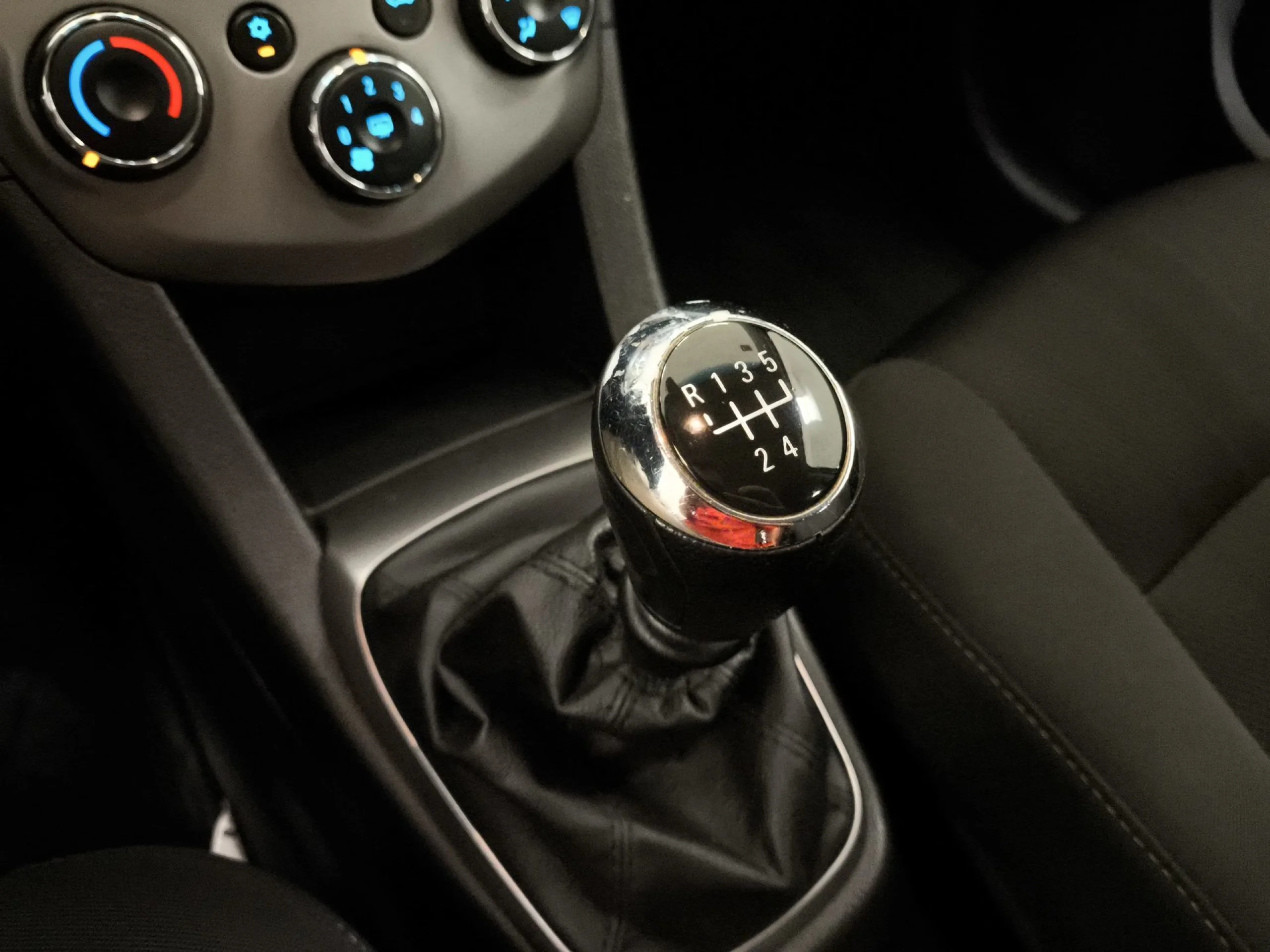 Chevrolet Aveo 1.4 LTZ 74 kW (100 CV) - Foto 22