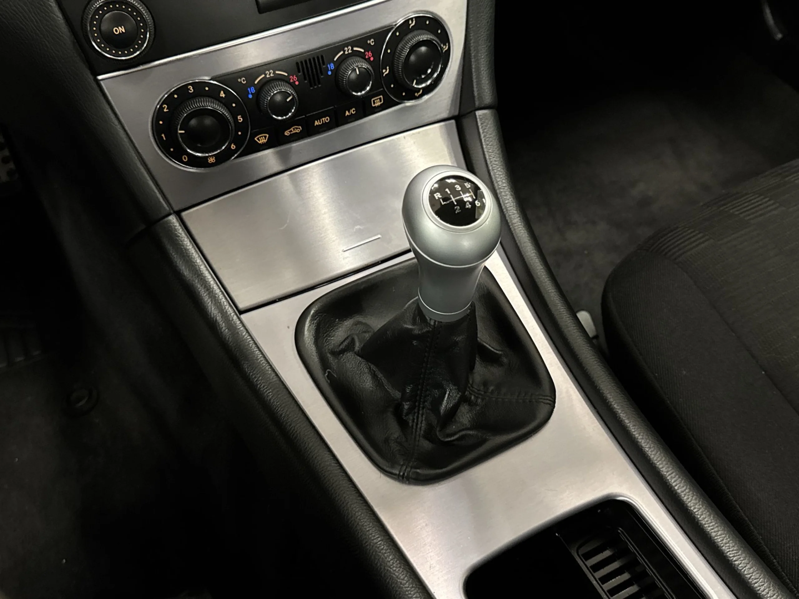 Mercedes-Benz Clase C C 180 K Sport Edition 105 kW (143 CV) - Foto 17