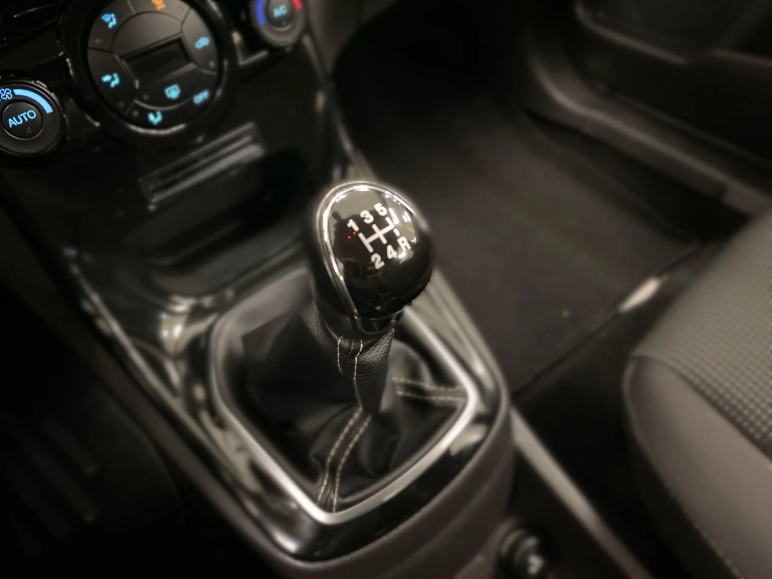 Ford Fiesta 1.0 EcoBoost Titanium 74 kW (100 CV) - Foto 16
