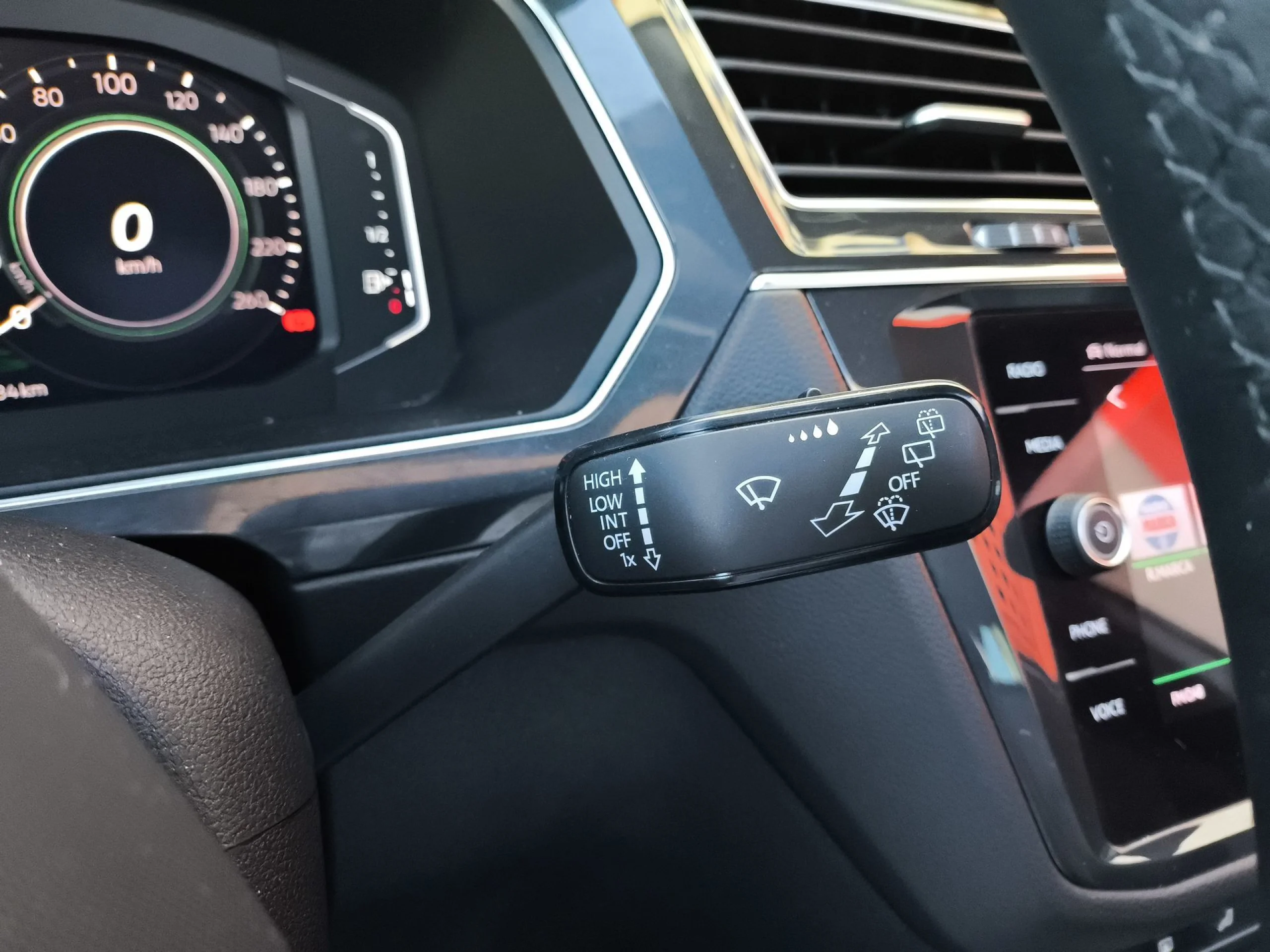 Volkswagen Tiguan R-Line 1.4 TSI eHybrid 180 kW (245 CV) DSG - Foto 17