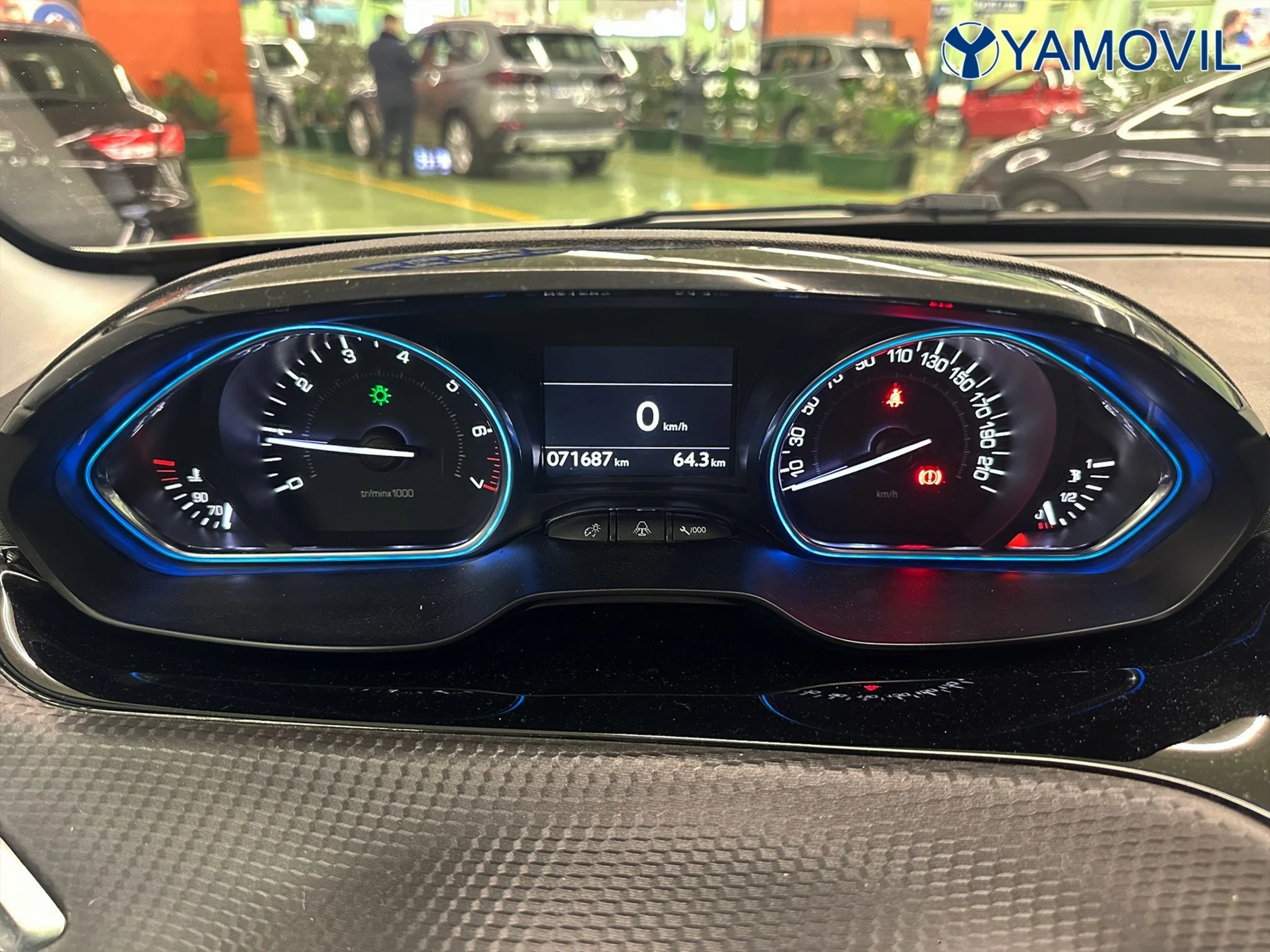 Peugeot 2008 PureTech 110 SANDS Allure 81 kW (110 CV) - Foto 6