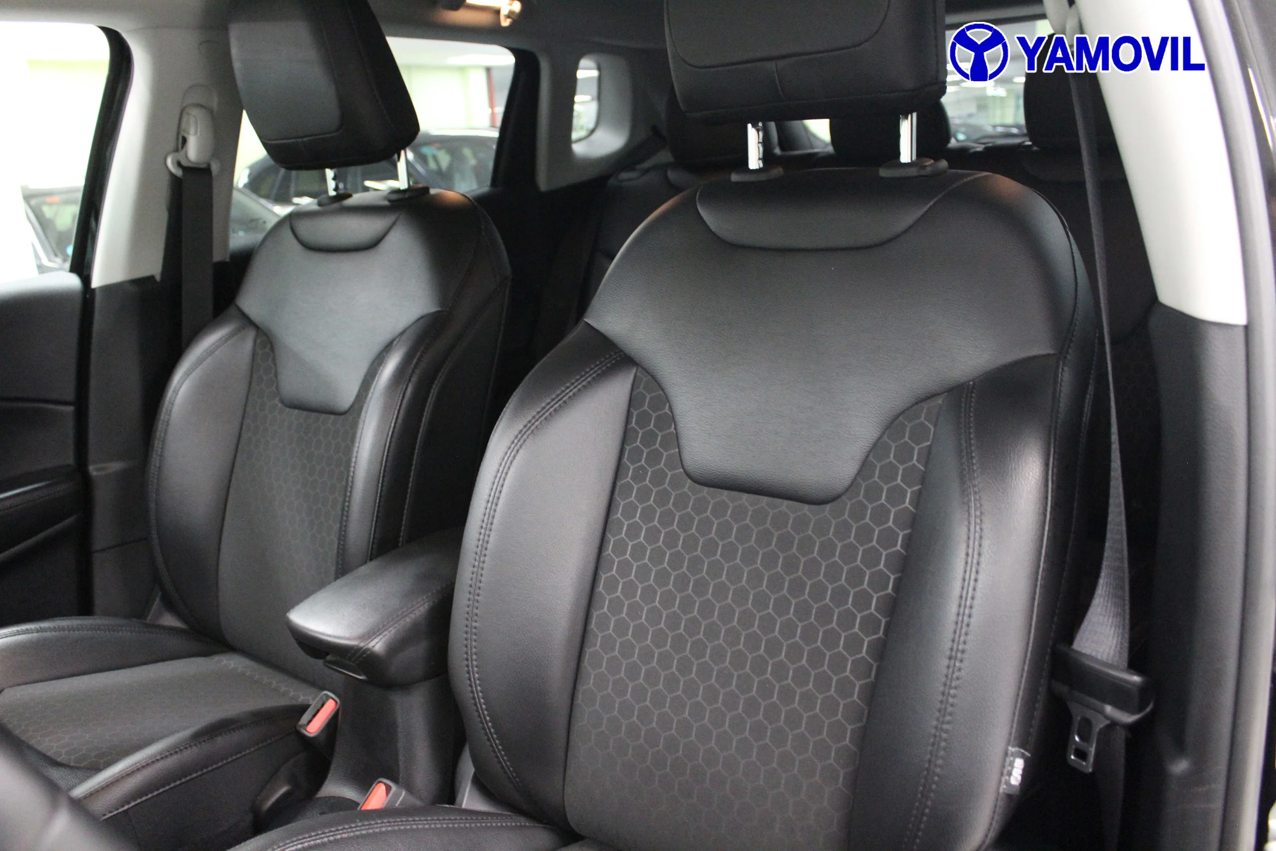 Jeep Compass 1.4 Multiair Night Eagle 4x2 103 kW (140 CV) - Foto 13