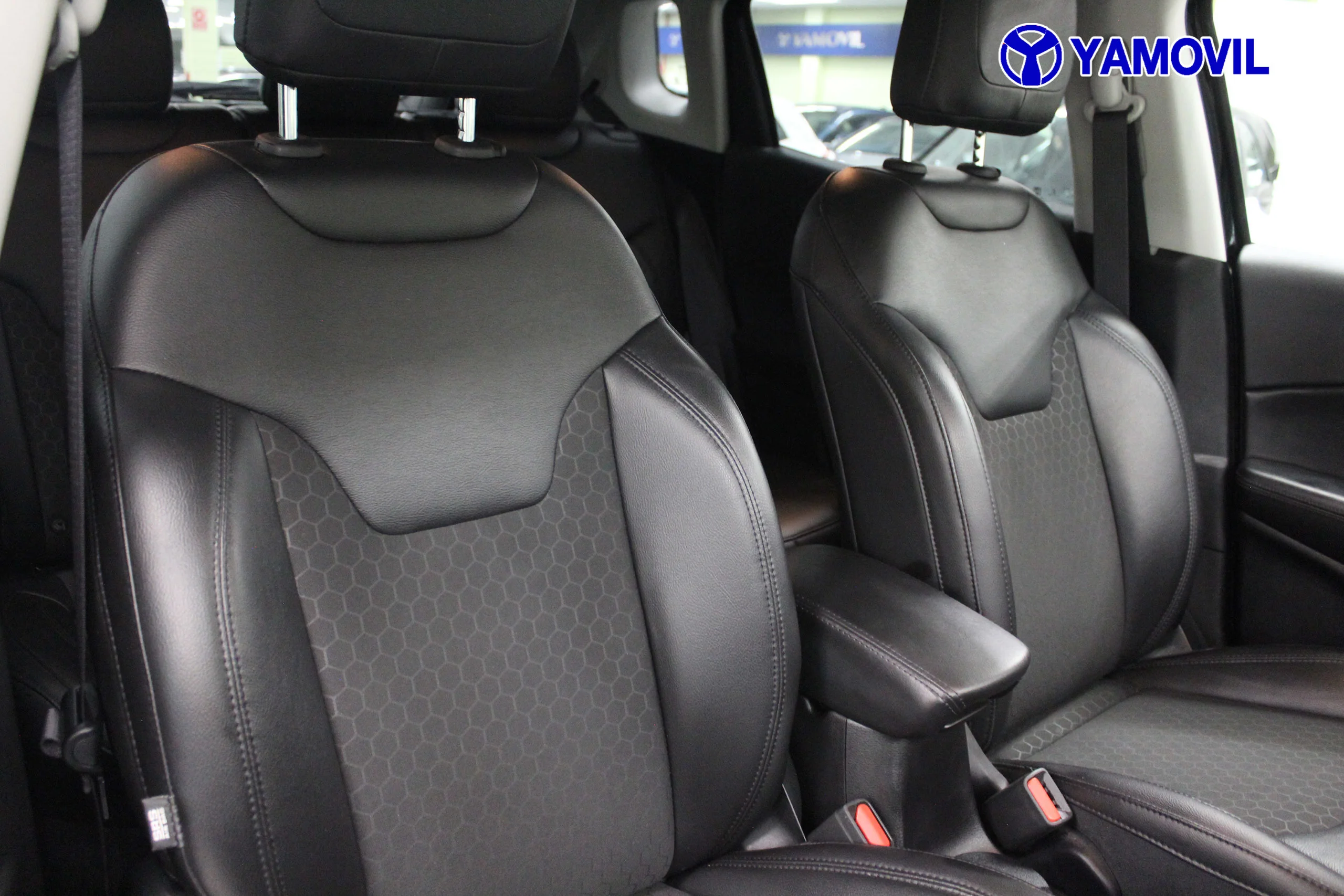 Jeep Compass 1.4 Multiair Night Eagle 4x2 103 kW (140 CV) - Foto 17