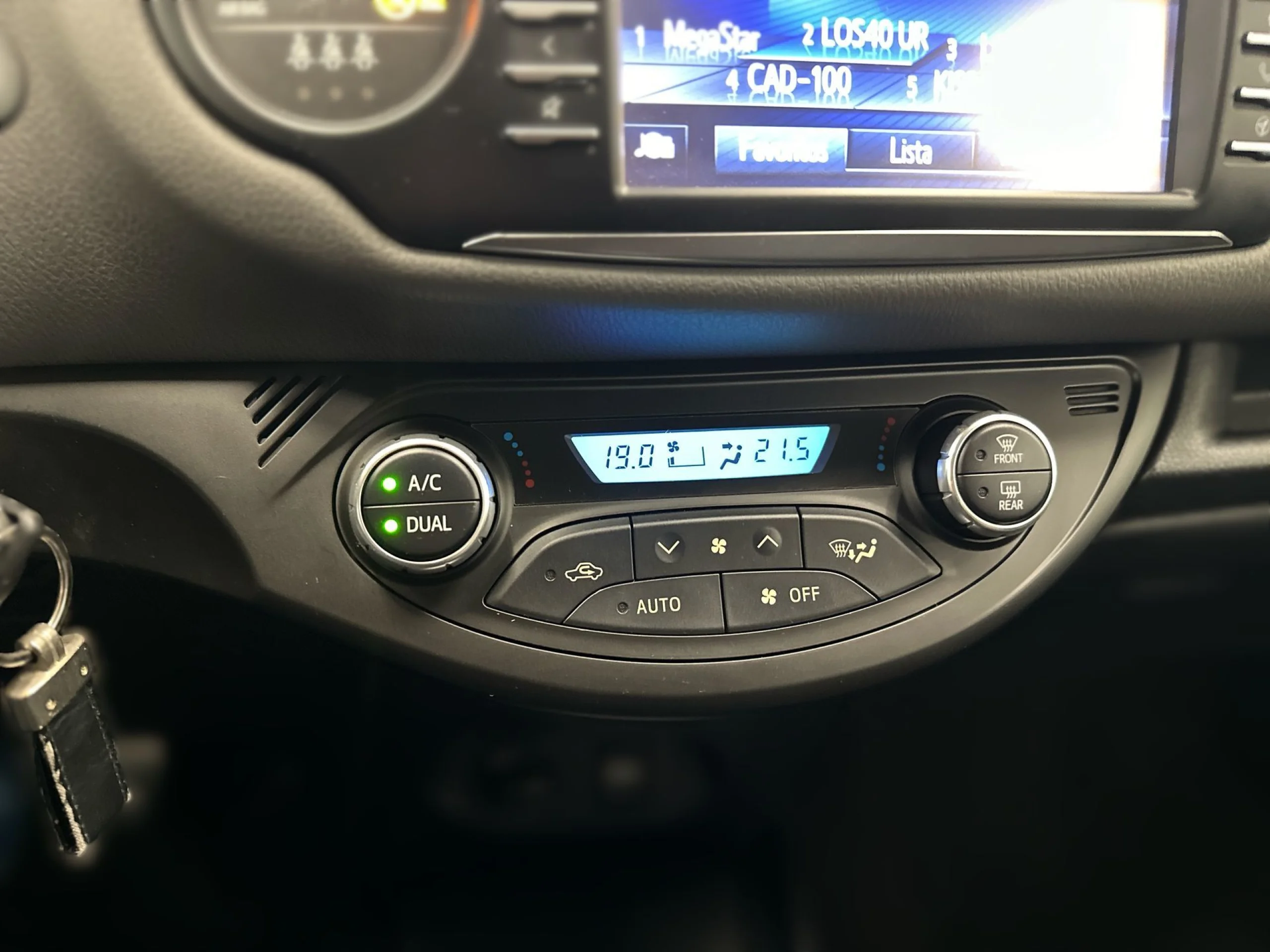 Toyota Yaris 1.5 Active 82 kW (111 CV) - Foto 14