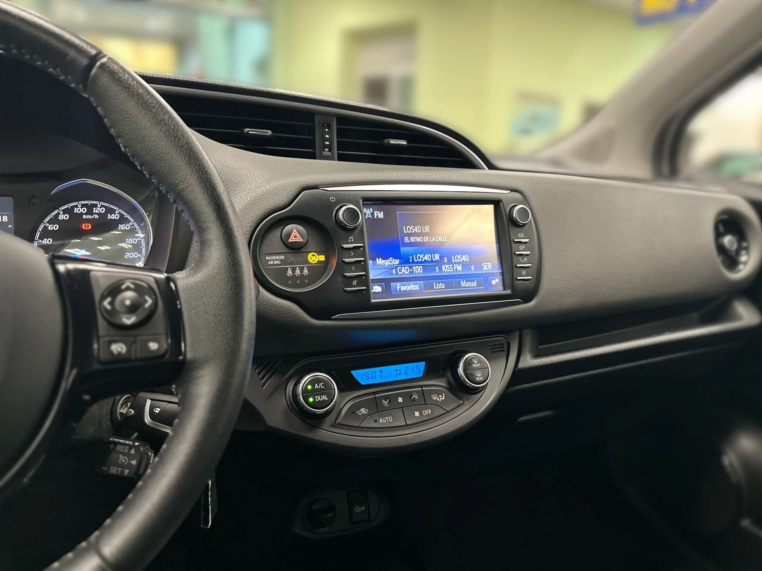Toyota Yaris 1.5 Active 82 kW (111 CV) - Foto 16