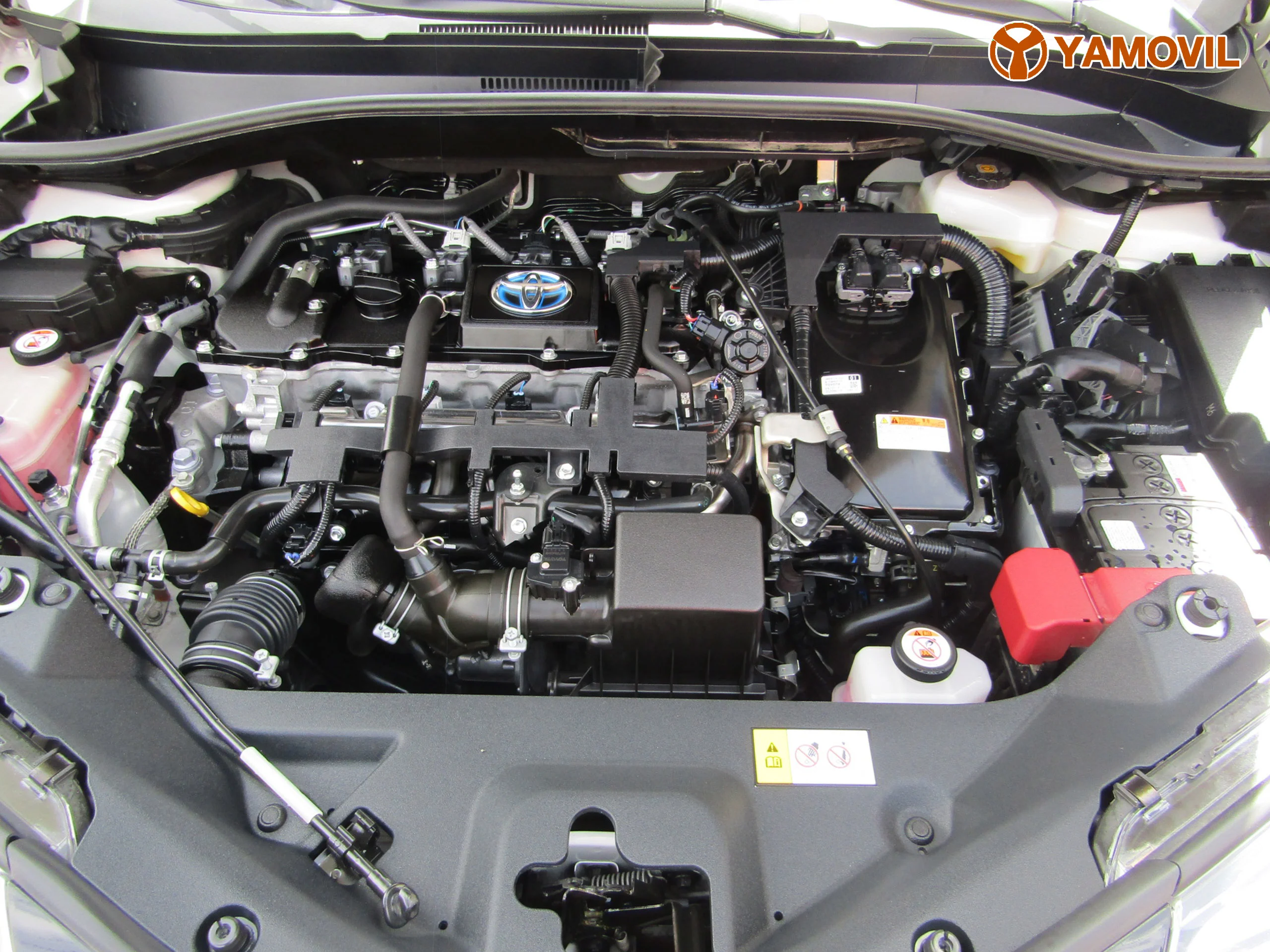Toyota C-HR 125h eCVT ADVANCE PLUS HYBRID AUT - Foto 8