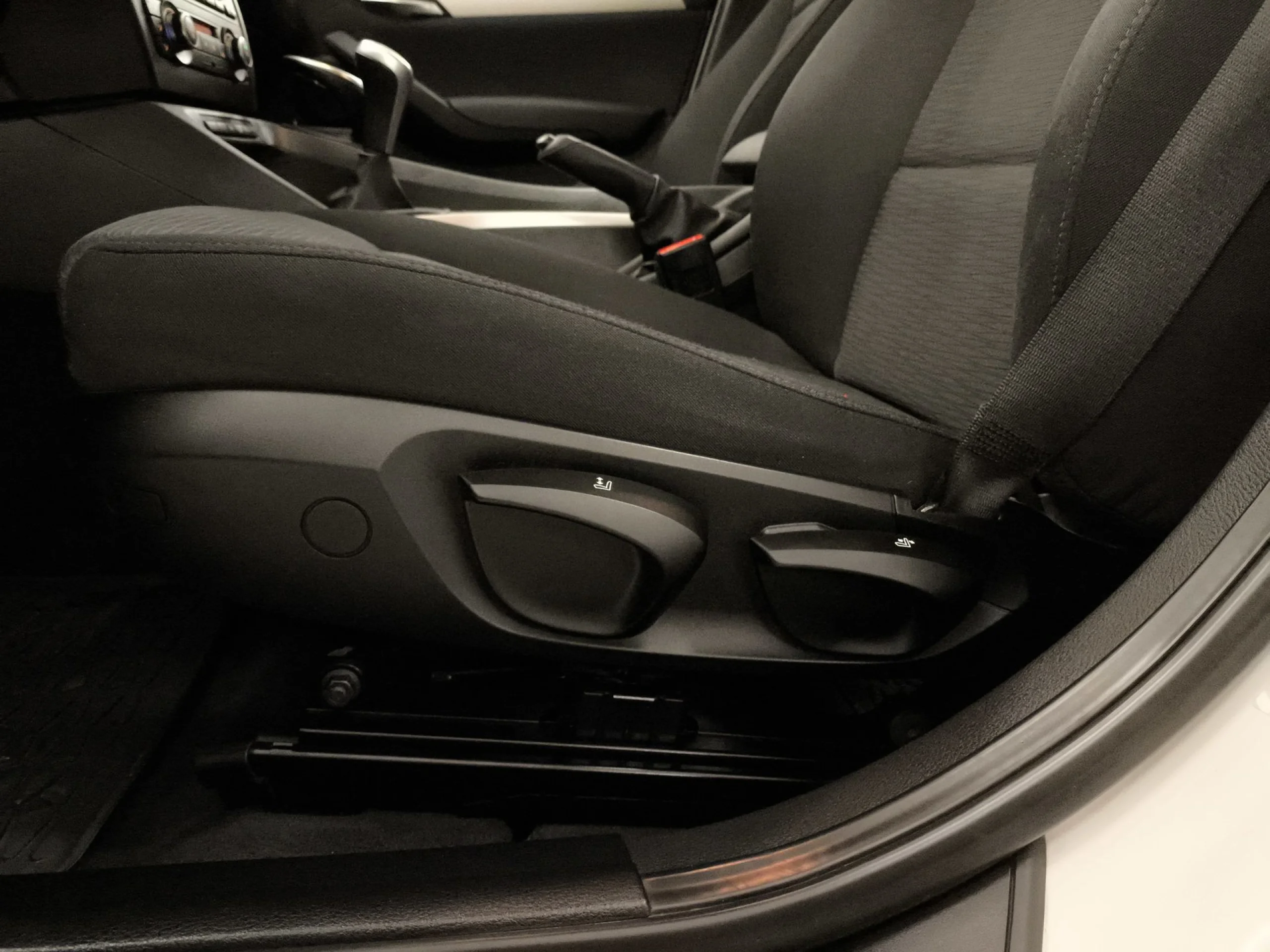 BMW X1 xDrive18d 105 kW (143 CV) - Foto 9