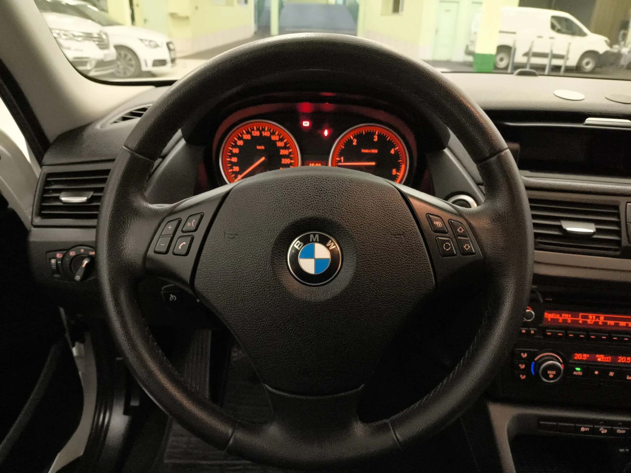 BMW X1 xDrive18d 105 kW (143 CV) - Foto 14