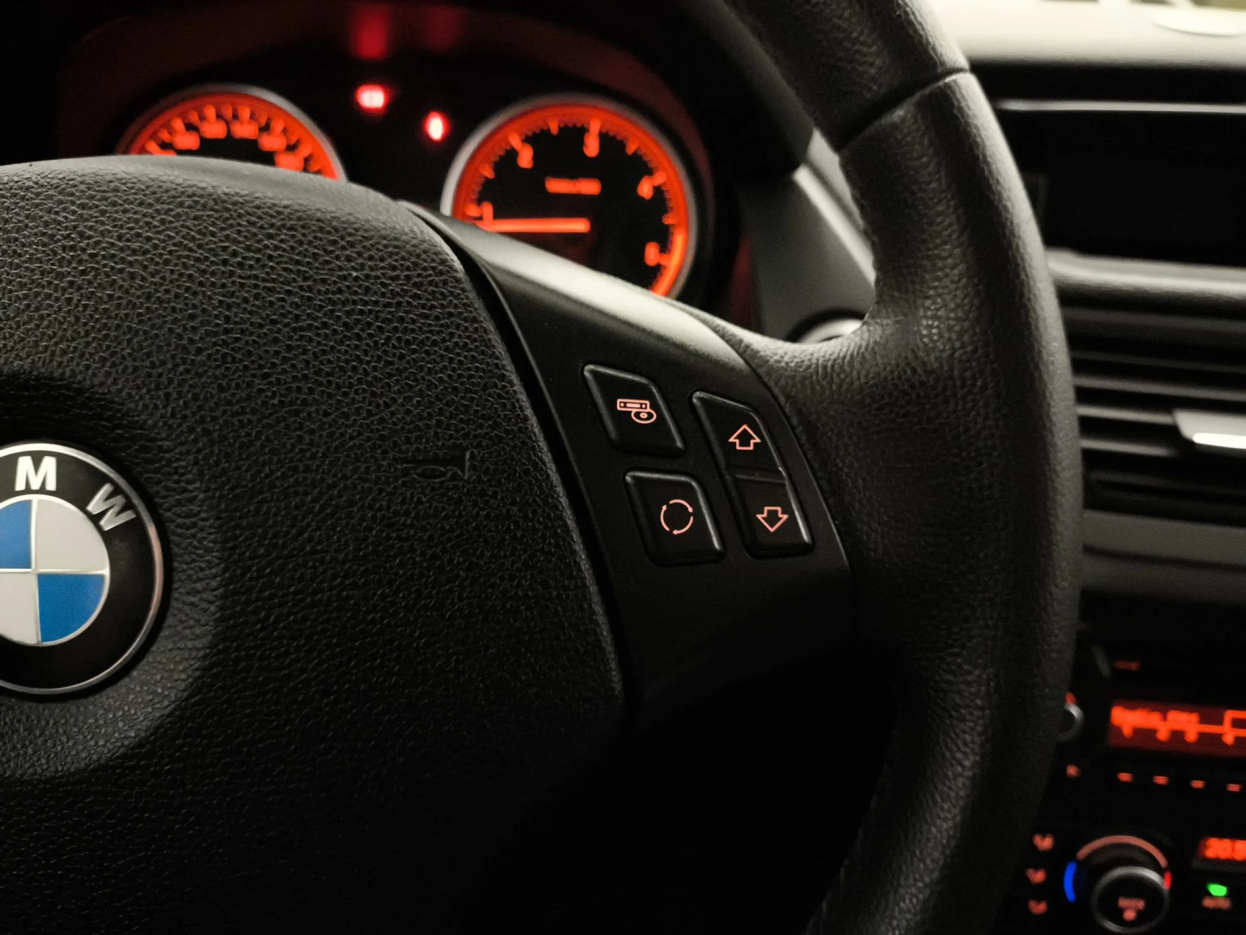 BMW X1 xDrive18d 105 kW (143 CV) - Foto 16