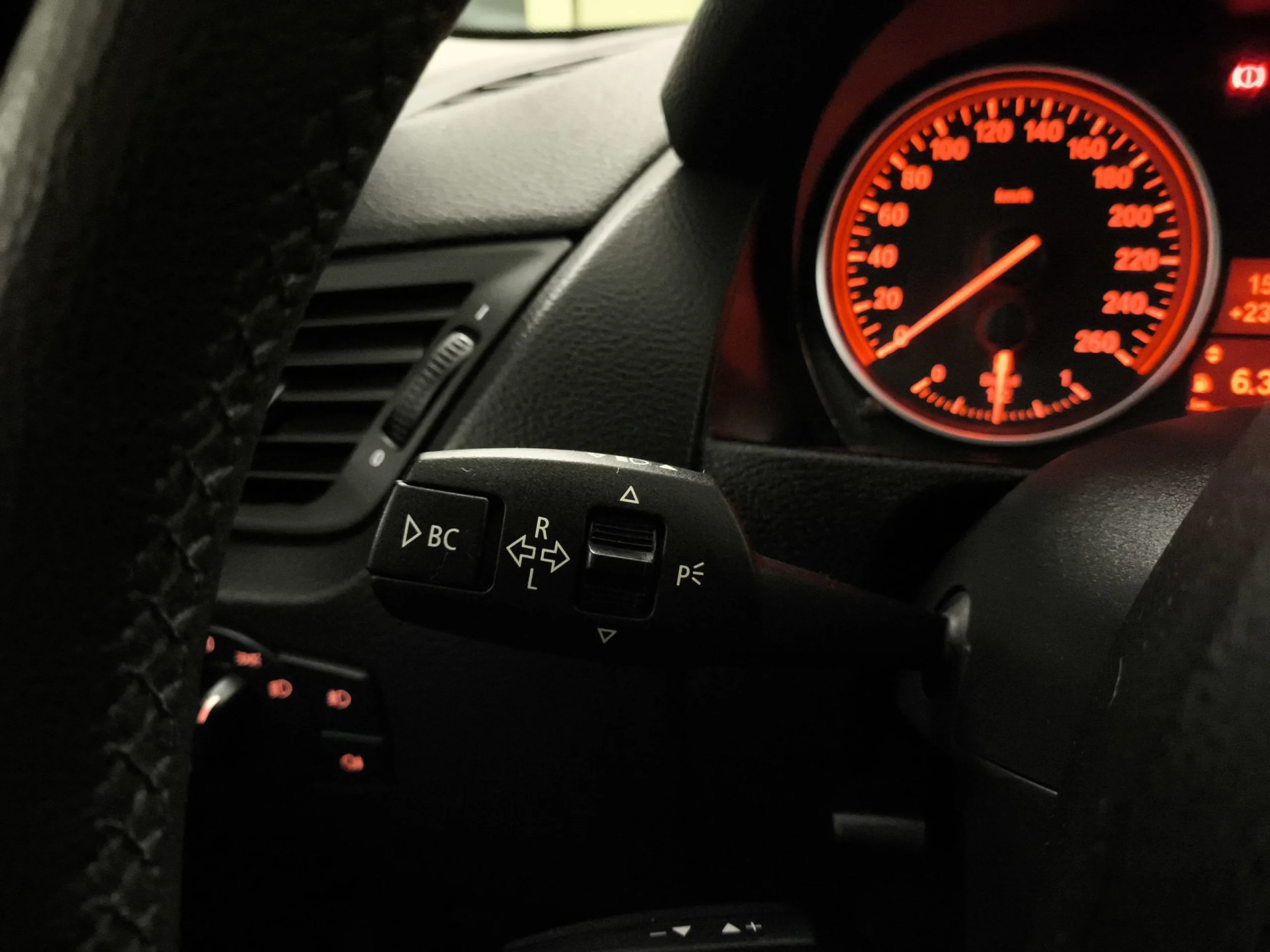 BMW X1 xDrive18d 105 kW (143 CV) - Foto 17