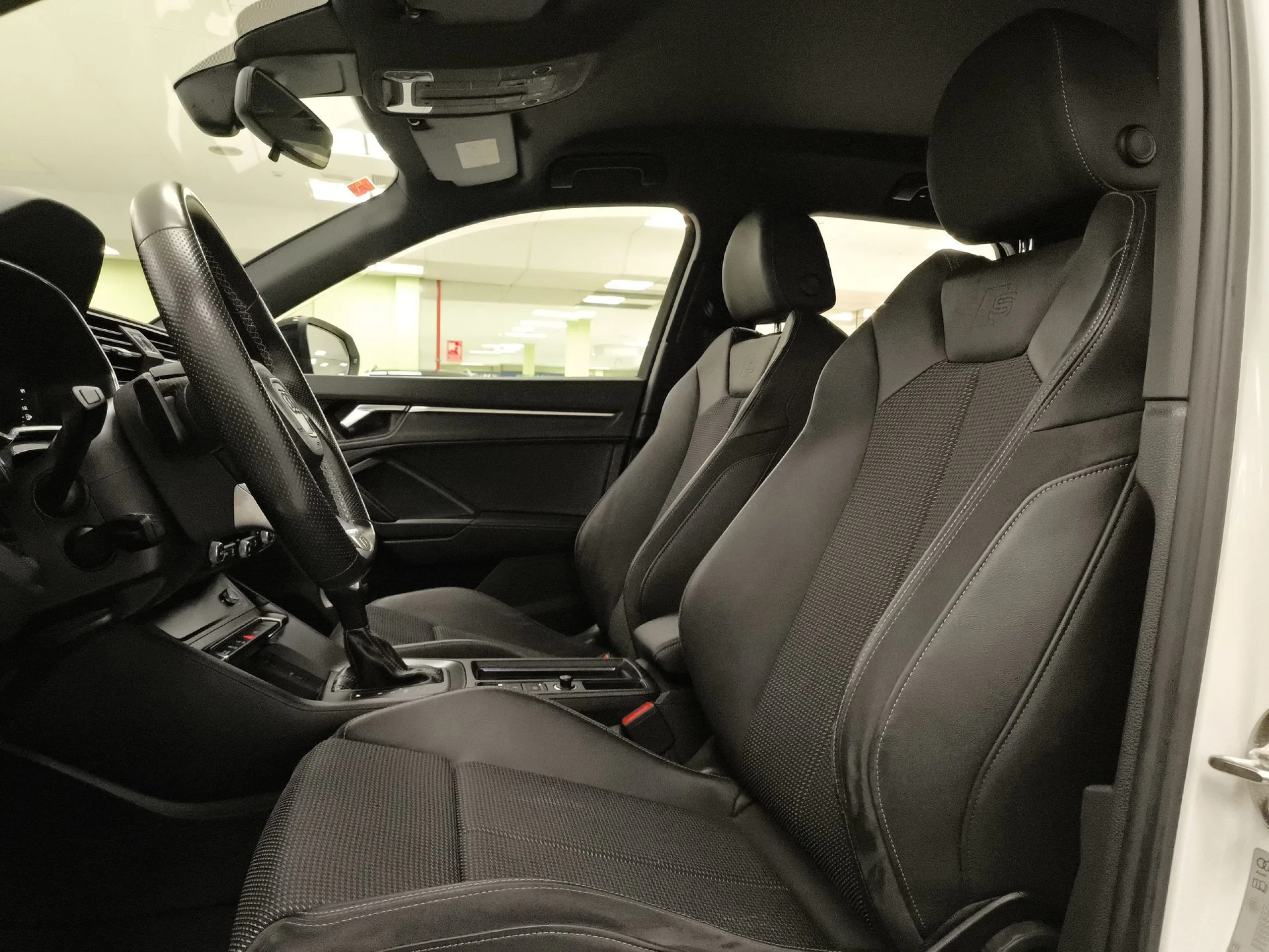 Audi Q3 Black line 35 TFSI 110 kW (150 CV) S tronic - Foto 8