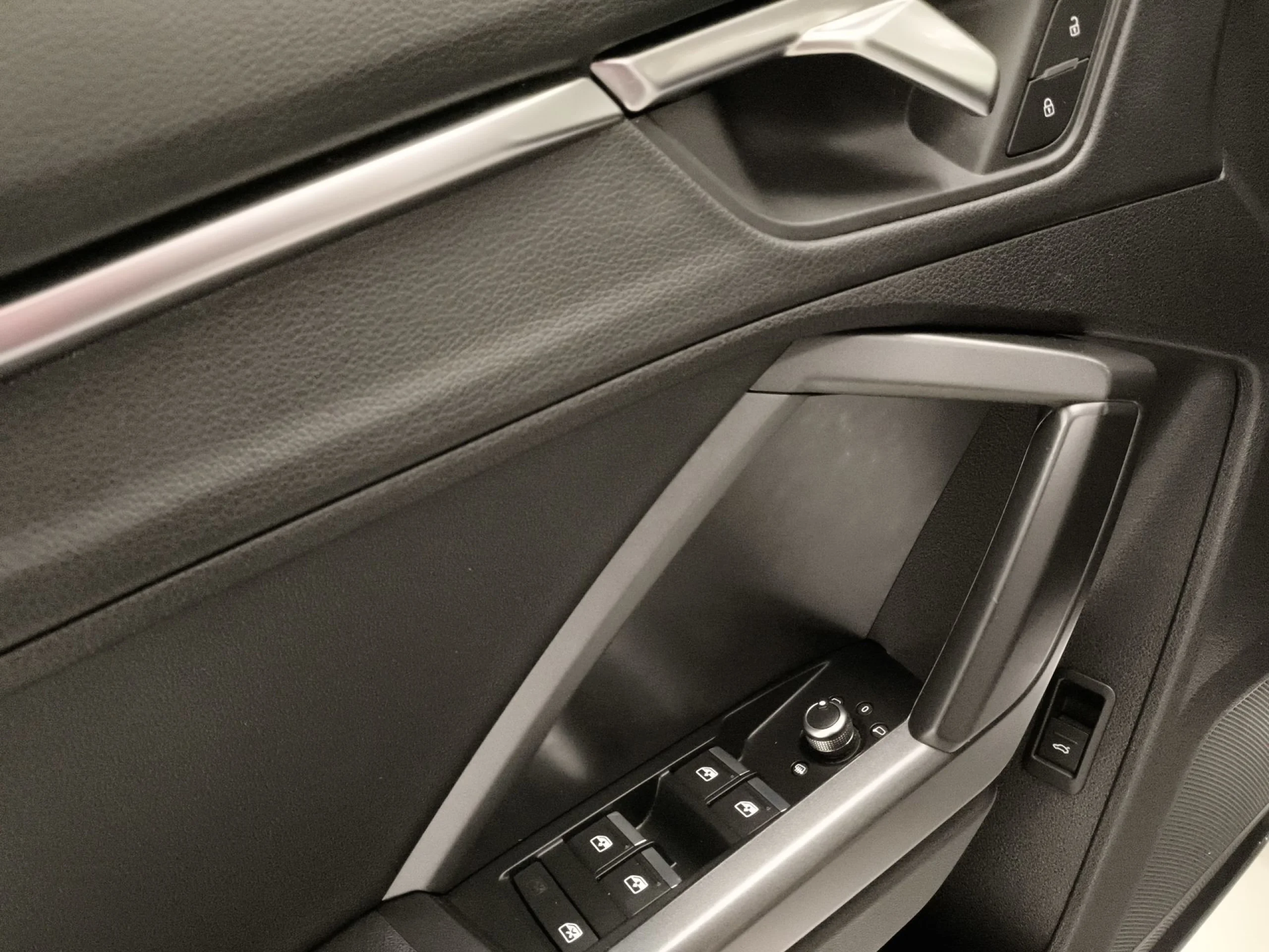 Audi Q3 Black line 35 TFSI 110 kW (150 CV) S tronic - Foto 10