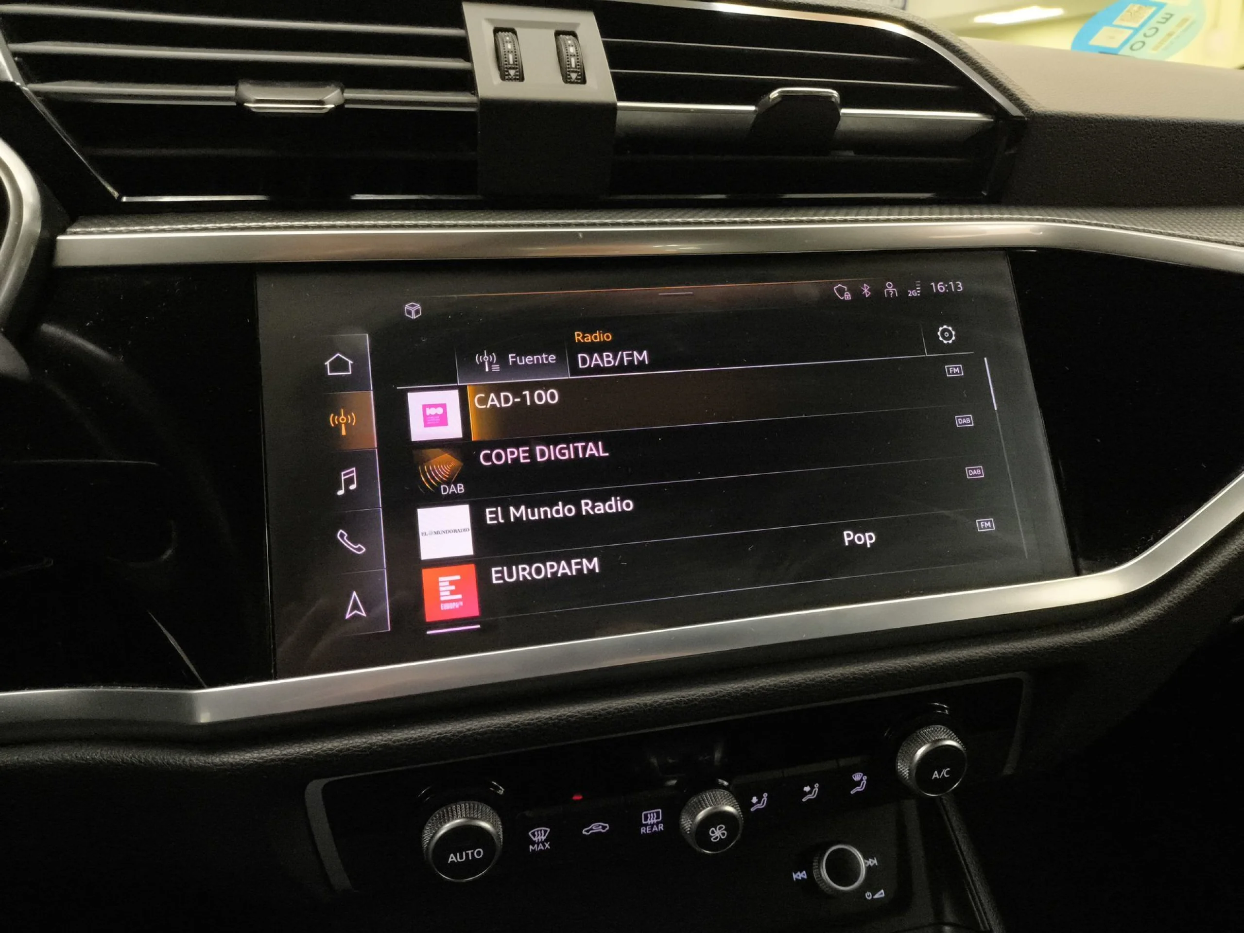 Audi Q3 Black line 35 TFSI 110 kW (150 CV) S tronic - Foto 16