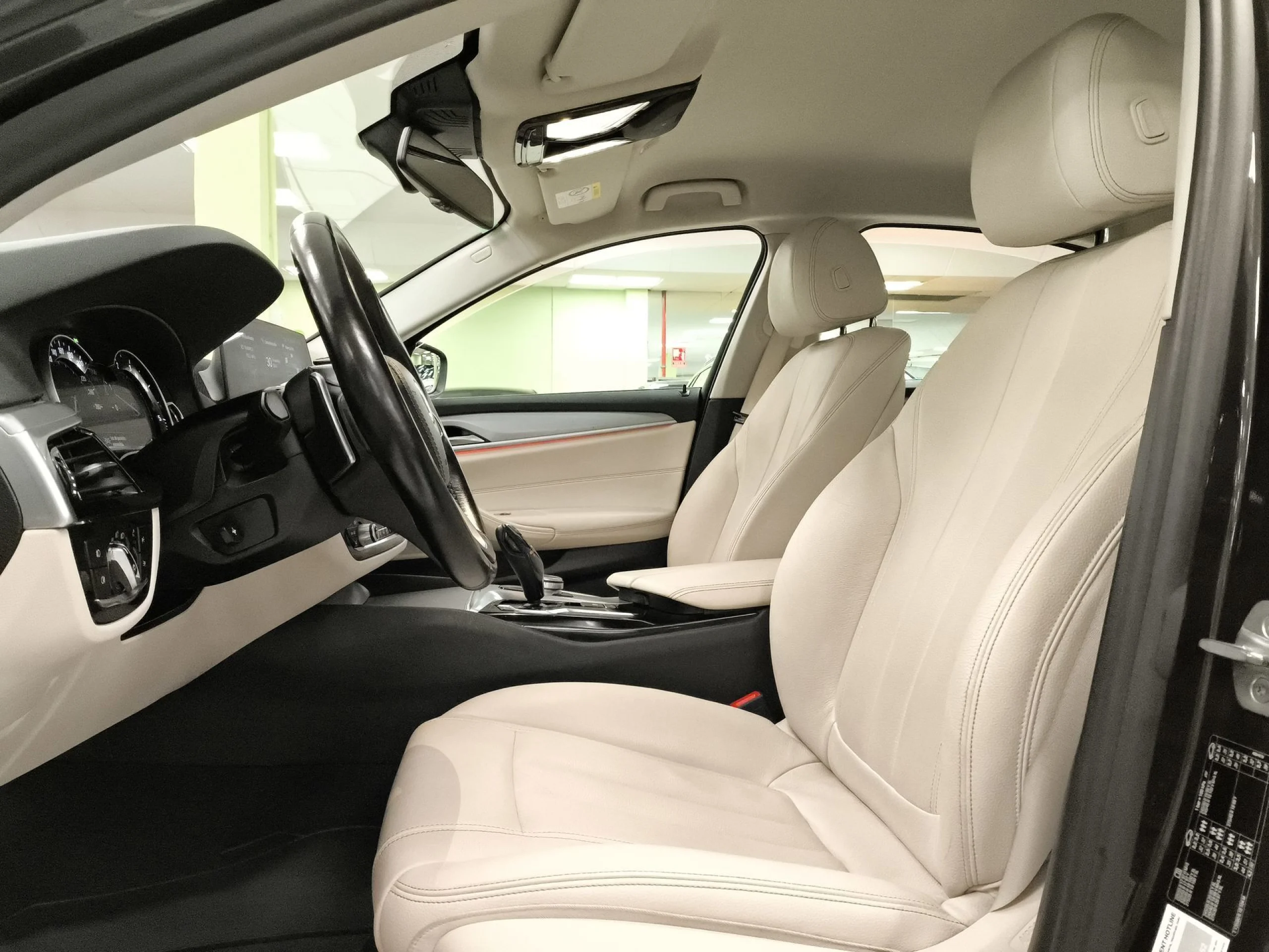 BMW Serie 5 520d Business 140 kW (190 CV) - Foto 8