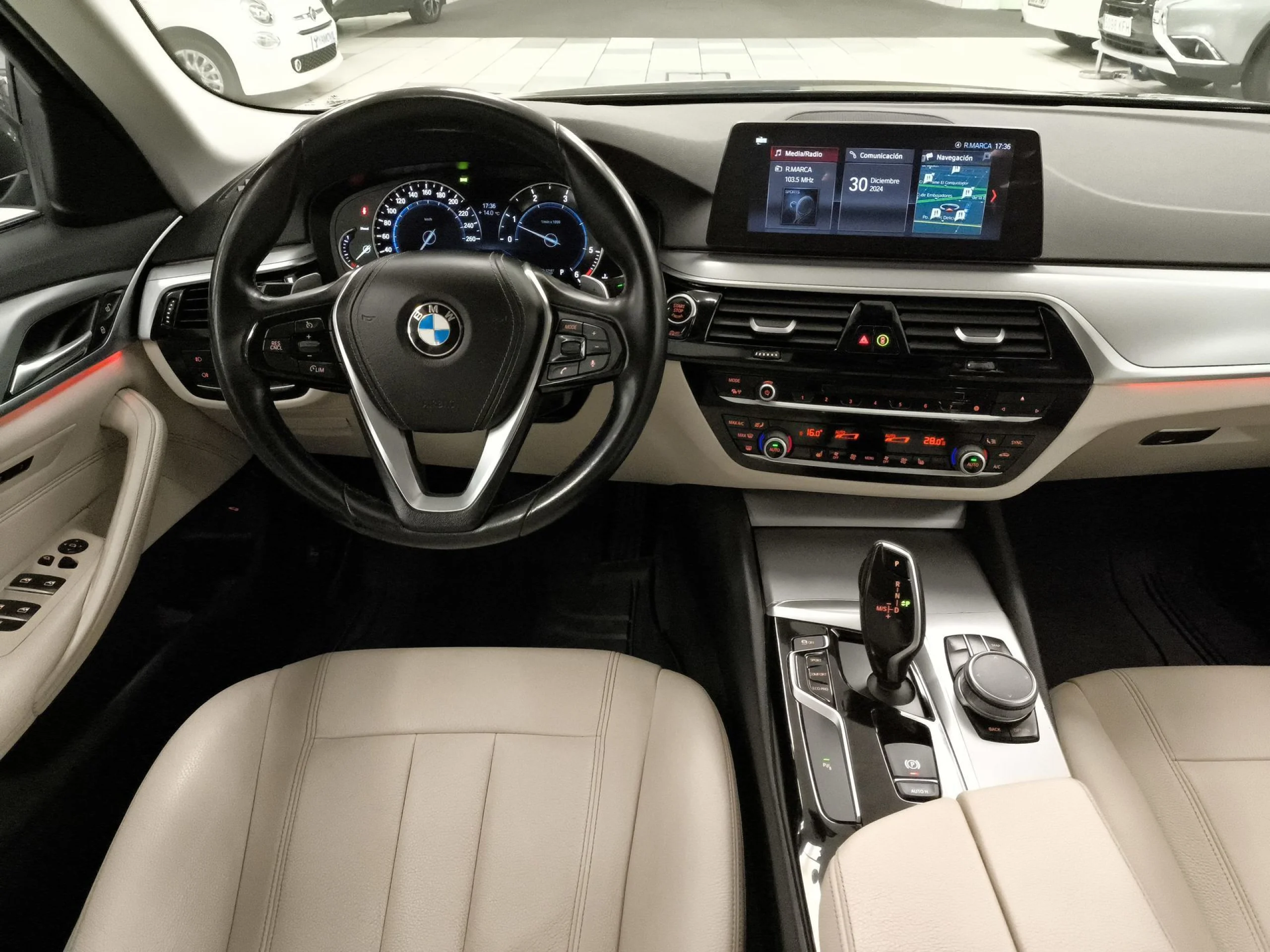 BMW Serie 5 520d Business 140 kW (190 CV) - Foto 18