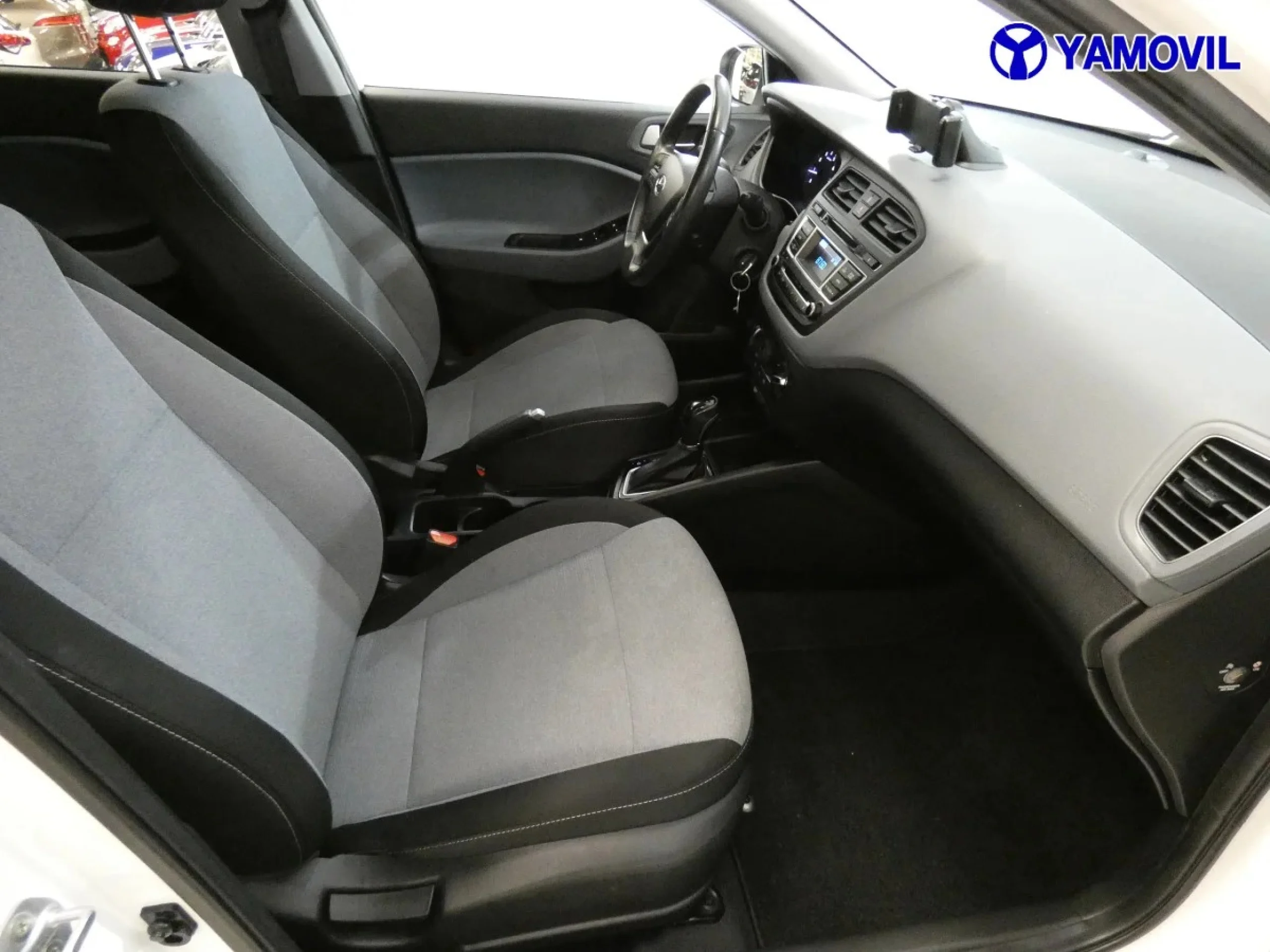 Hyundai I20 1.4 MPI Klass Auto 74 kW (100 CV) - Foto 17