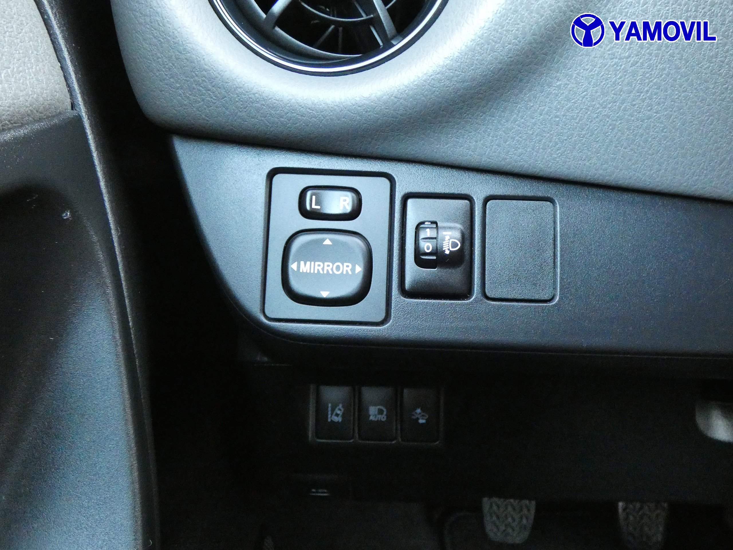 Toyota Yaris 1.0 ACTIVE - Foto 25