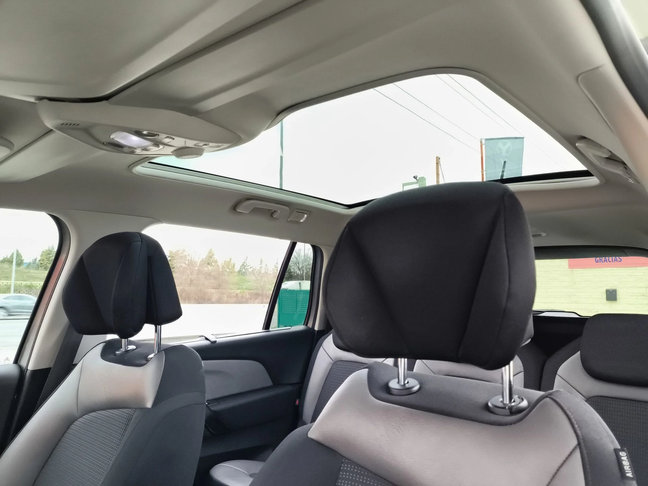 Citroen Grand C4 Spacetourer PureTech 130 6v SANDS Shine 96 kW (130 CV) - Foto 19