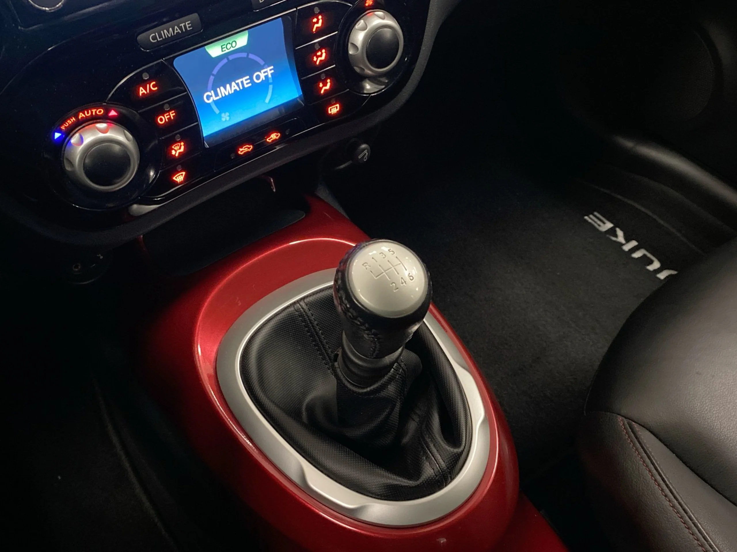 Nissan Juke 1.5 dCi SANDS Tekna Premium 4X2 81 kW (110 CV) - Foto 17