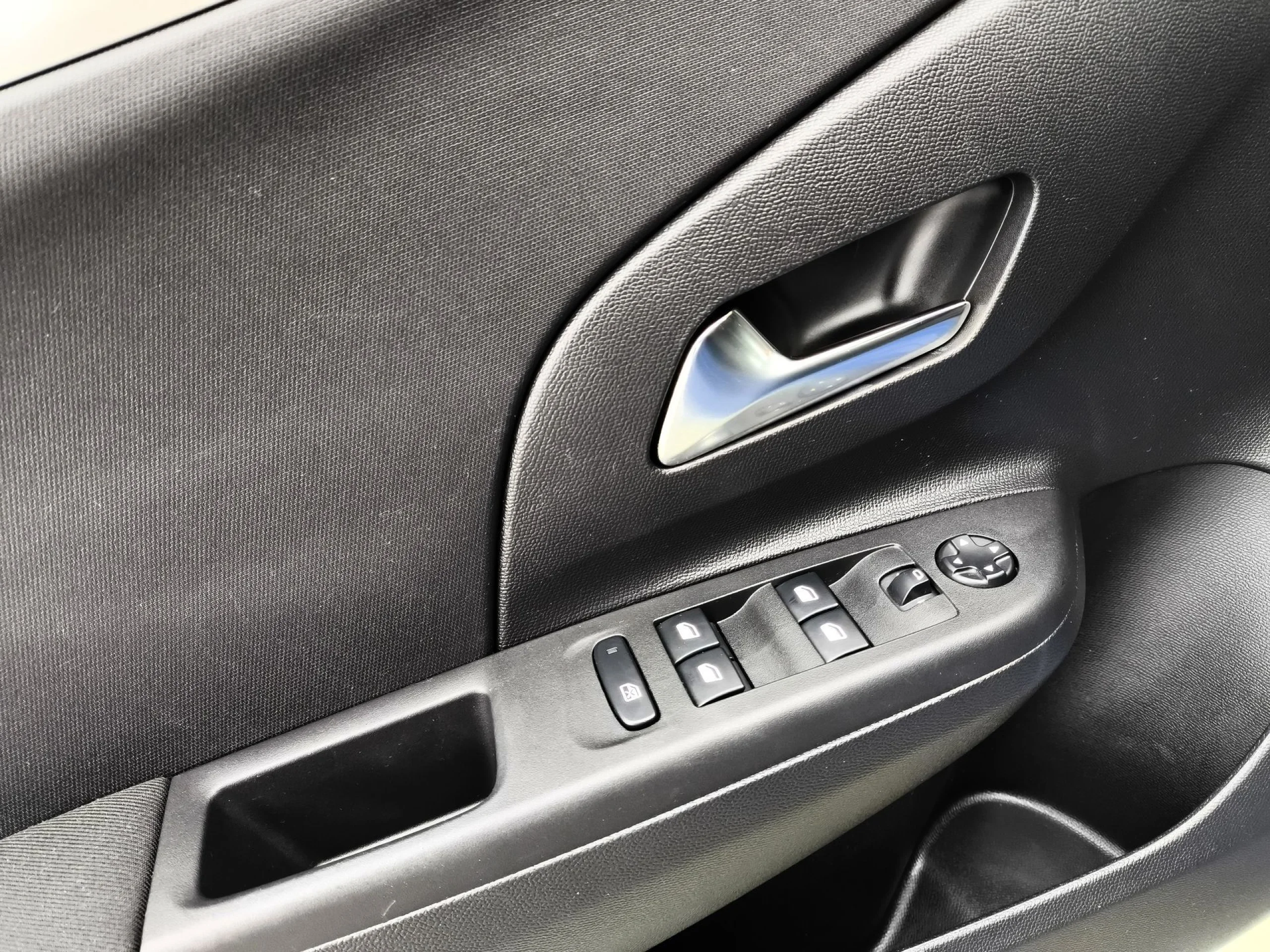 Opel Corsa-e Edition-e 100 kW (136 CV) - Foto 10