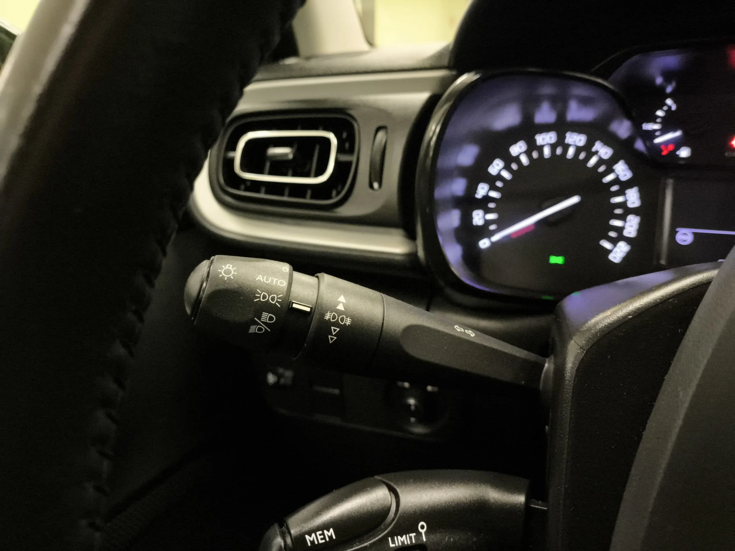 Citroen C3 PureTech 83 Feel Pack 61 kW (83 CV) - Foto 16