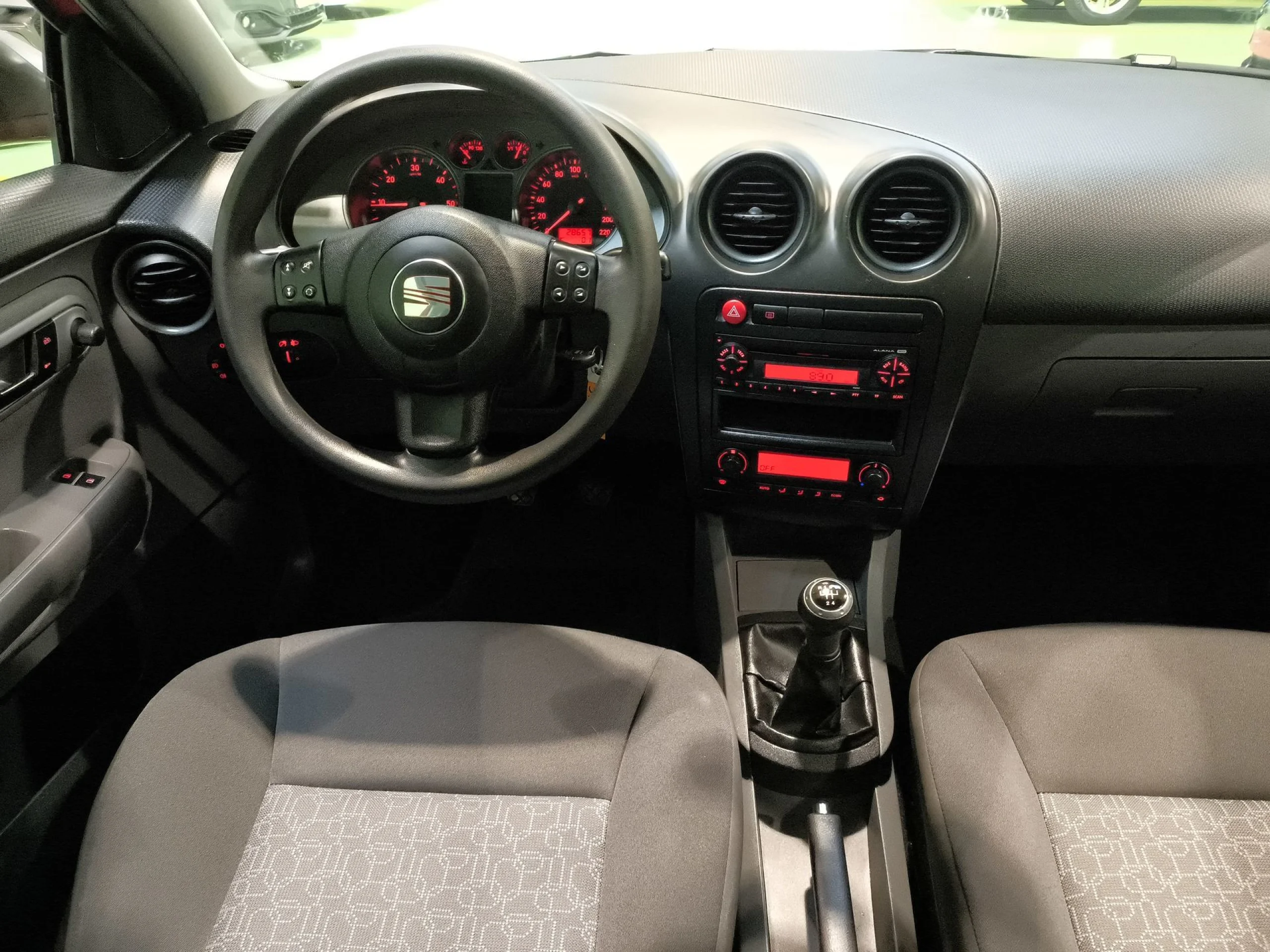 Seat Ibiza 1.4 TDI Reference 51 kW (70 CV) - Foto 16