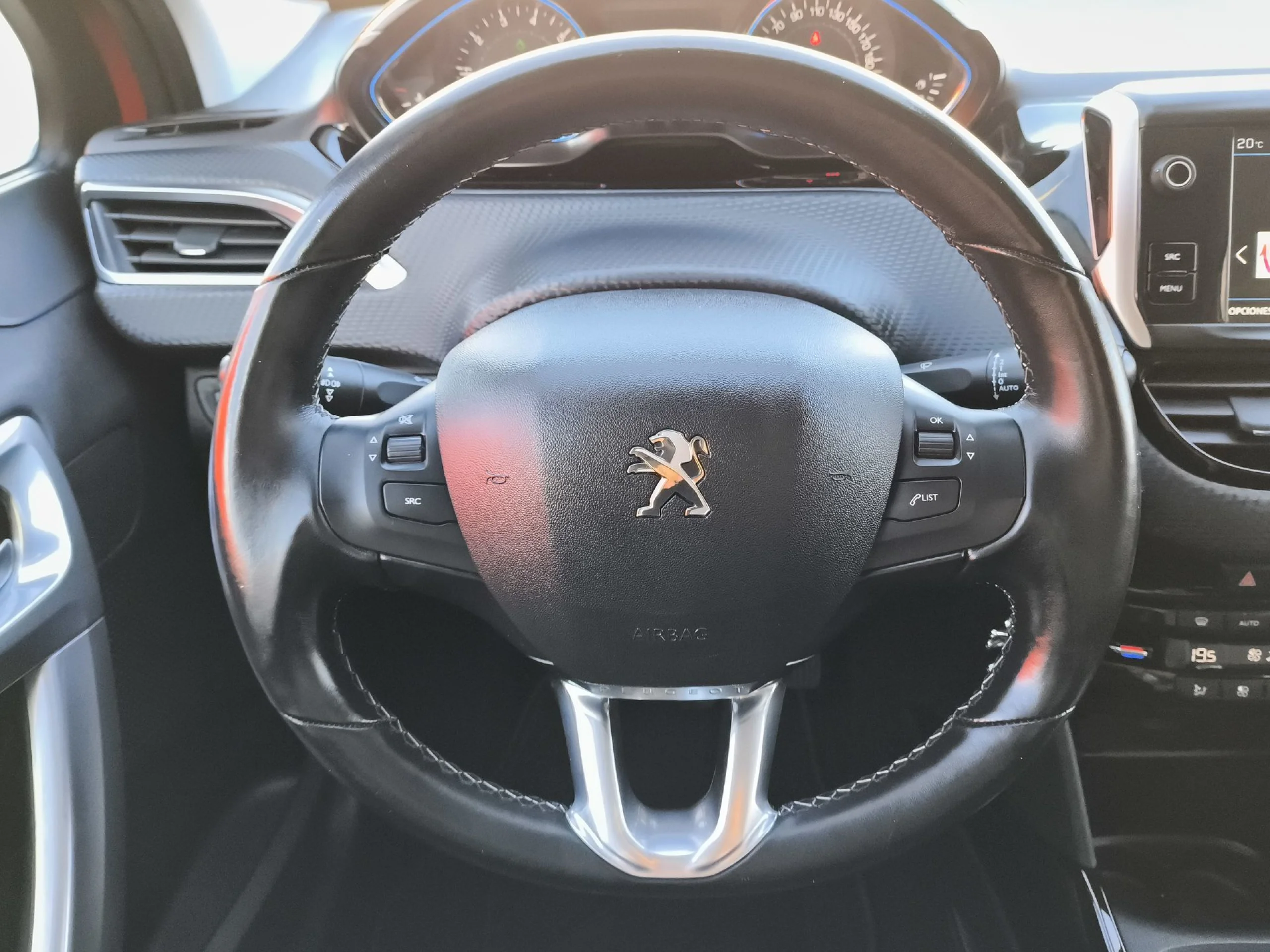 Peugeot 2008 SUV PureTech 110 SANDS Allure 81 kW (110 CV) - Foto 11