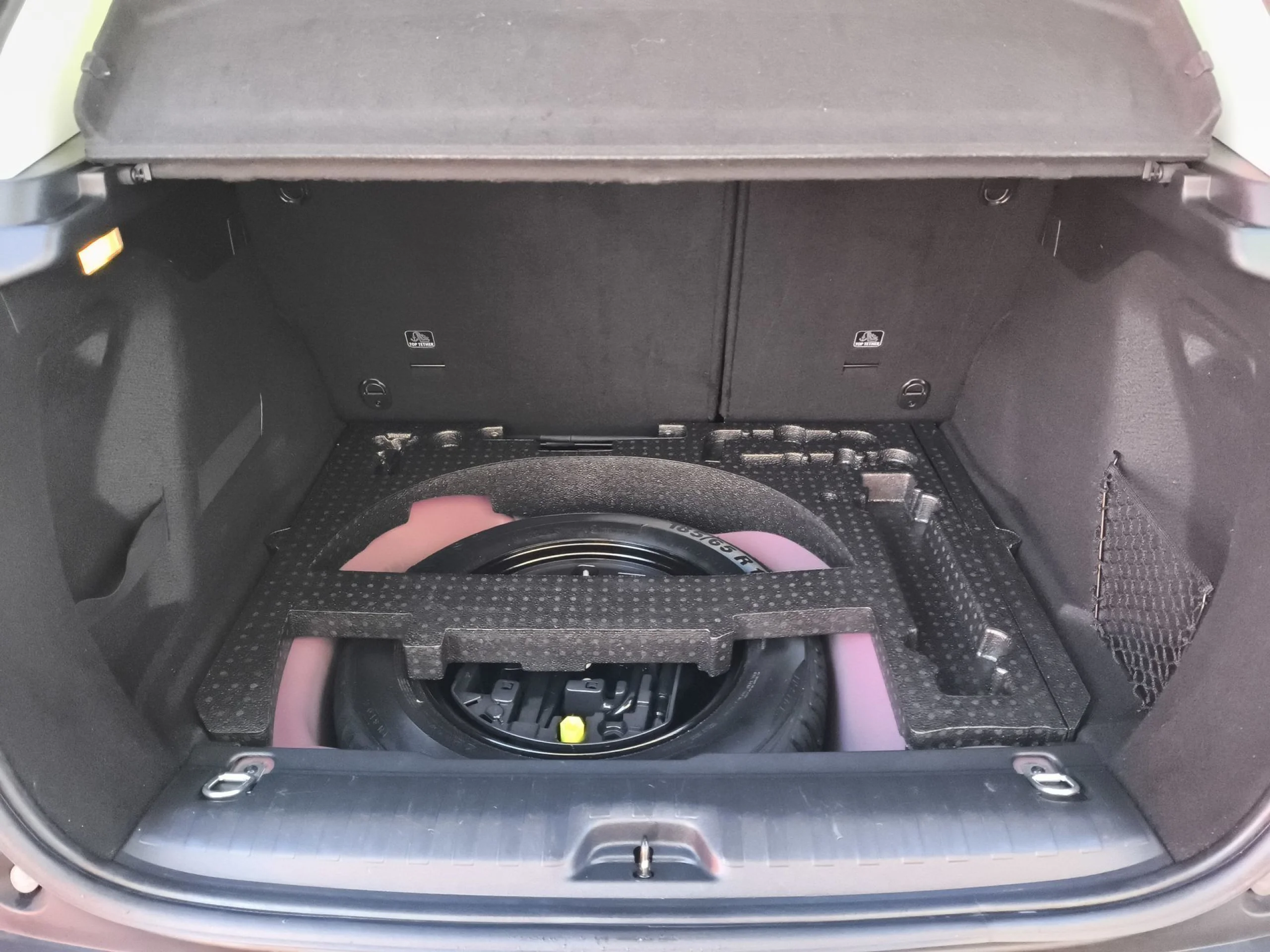 Peugeot 2008 SUV PureTech 110 SANDS Allure 81 kW (110 CV) - Foto 20