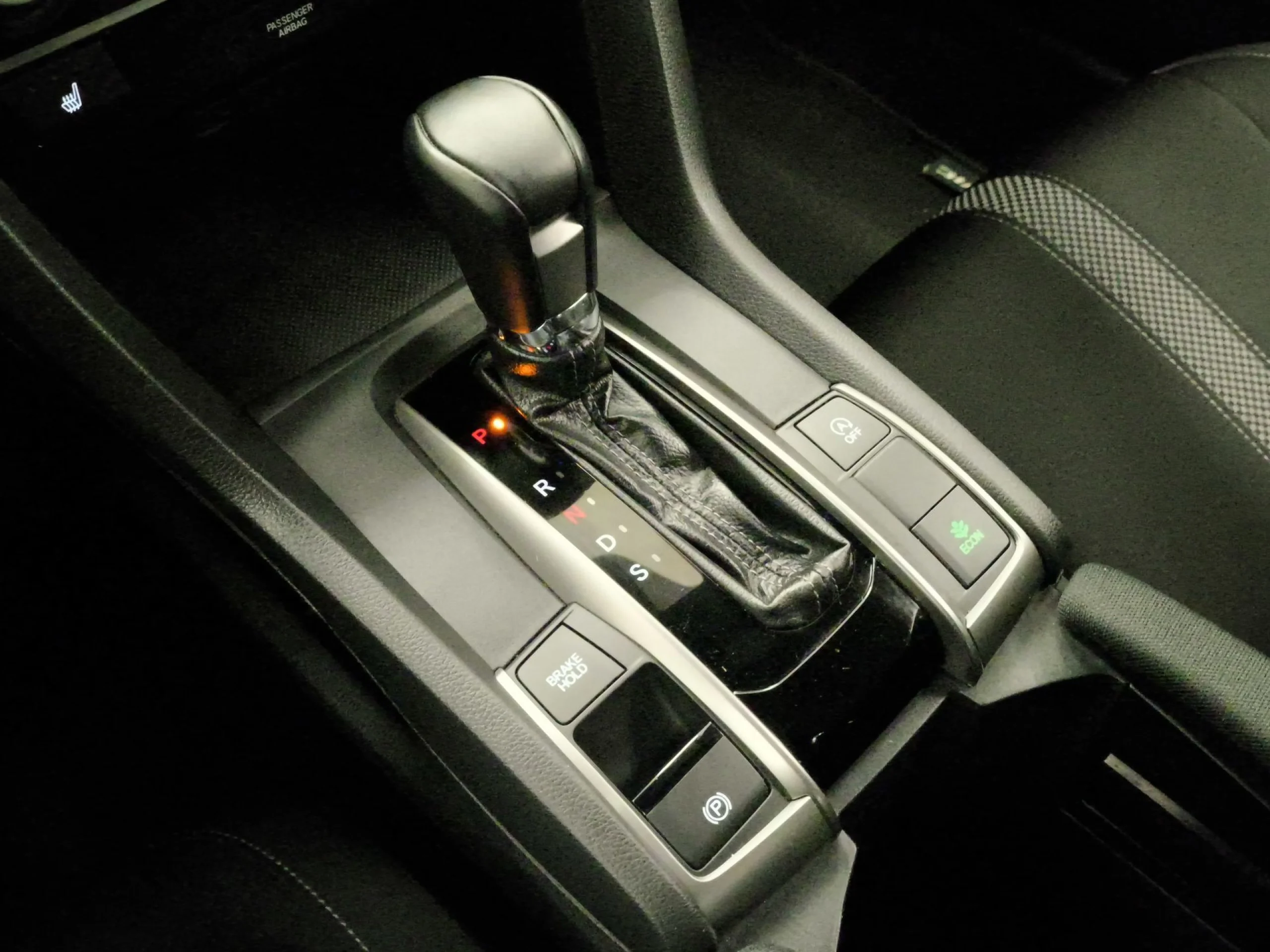 Honda Civic 1.0 I-VTEC TURBO Elegance Navi 93 kW (126 CV) - Foto 17
