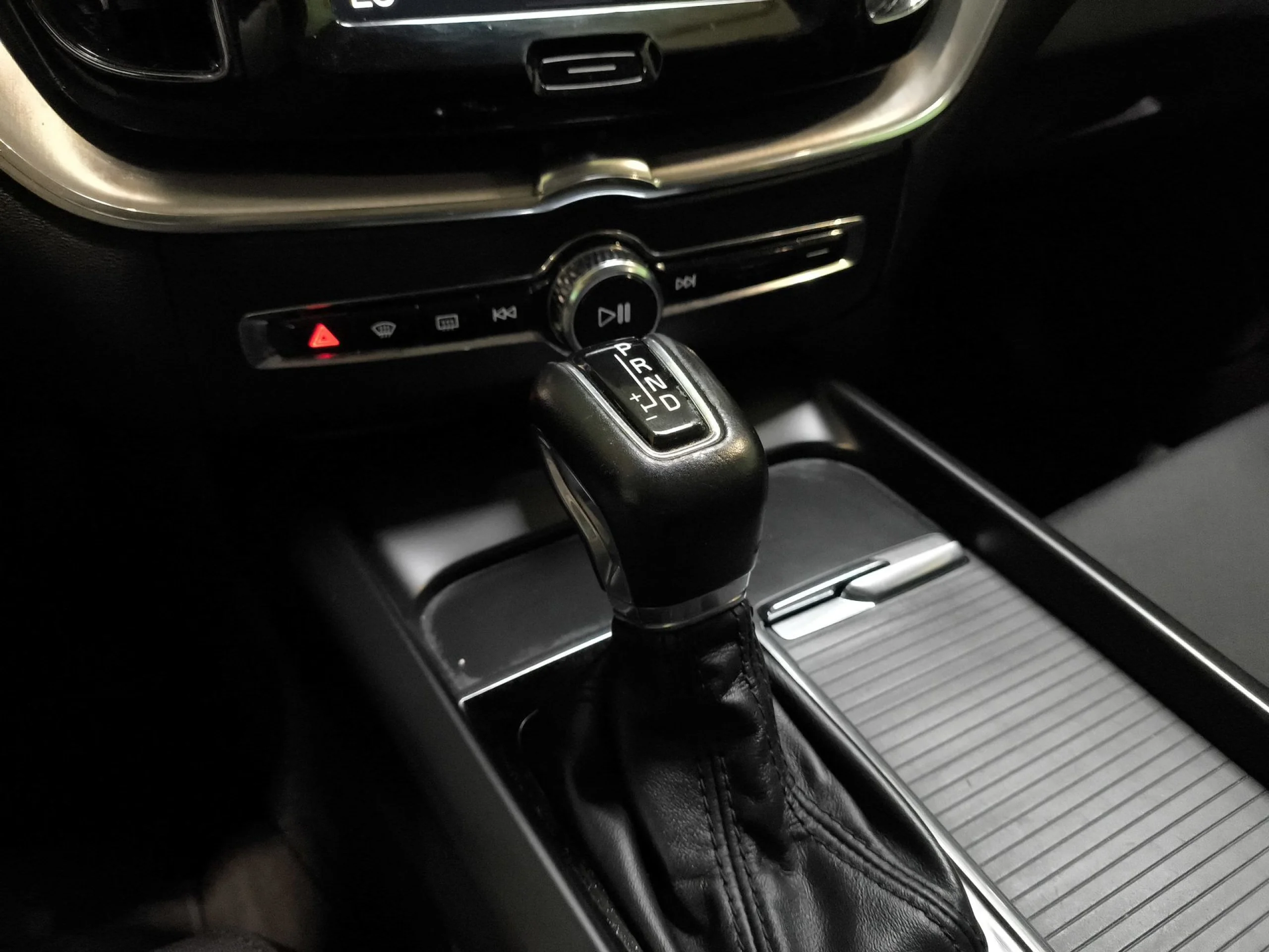 Volvo Xc60 D4 Business Plus Auto 140 kW (190 CV) - Foto 23