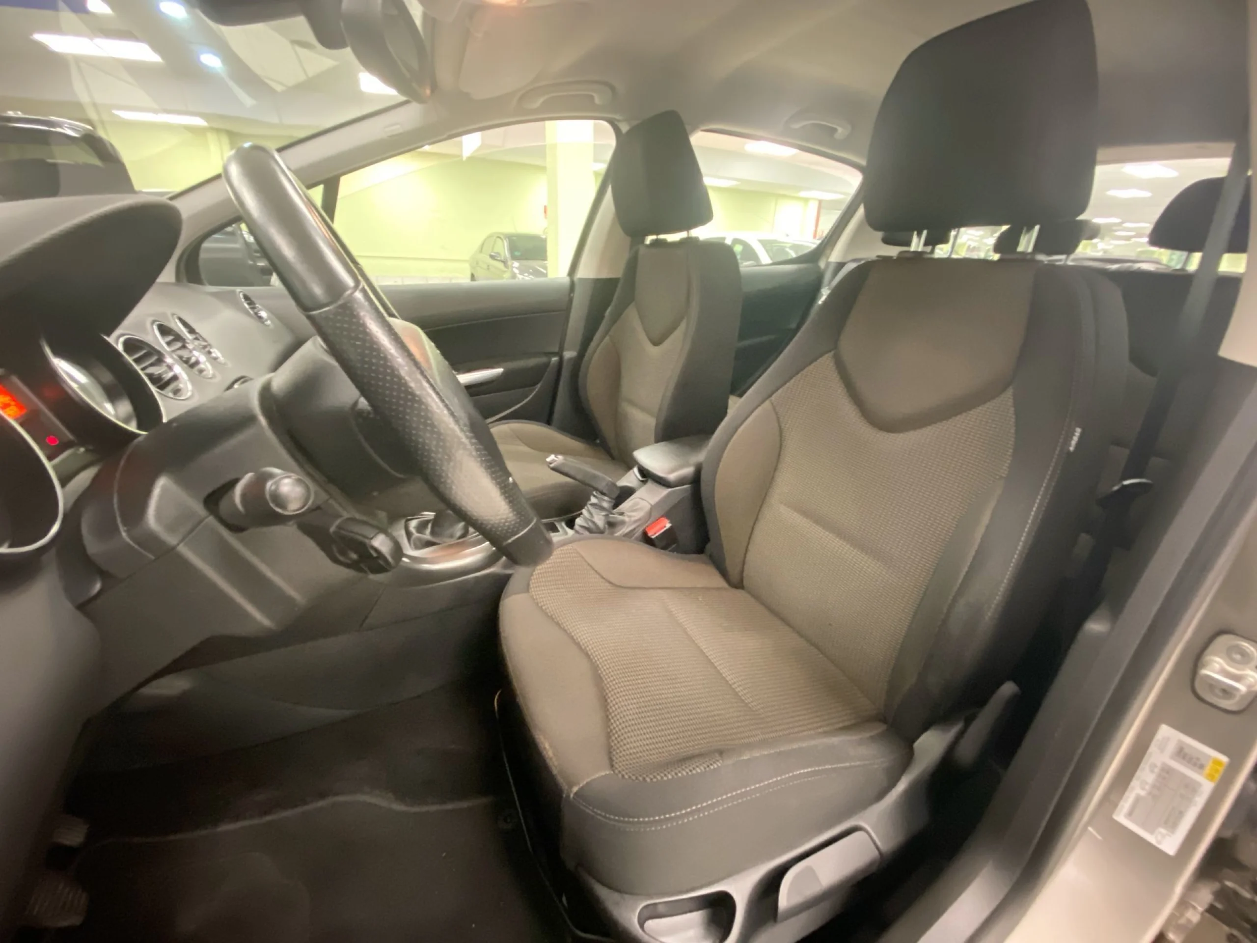 Peugeot 308 1.6 VTi Active 88 kW (120 CV) - Foto 8